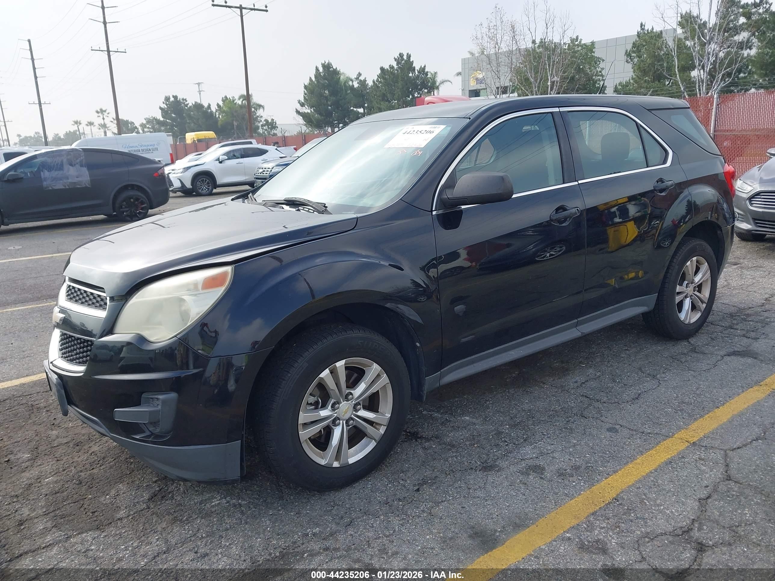 CHEVROLET EQUINOX image 2