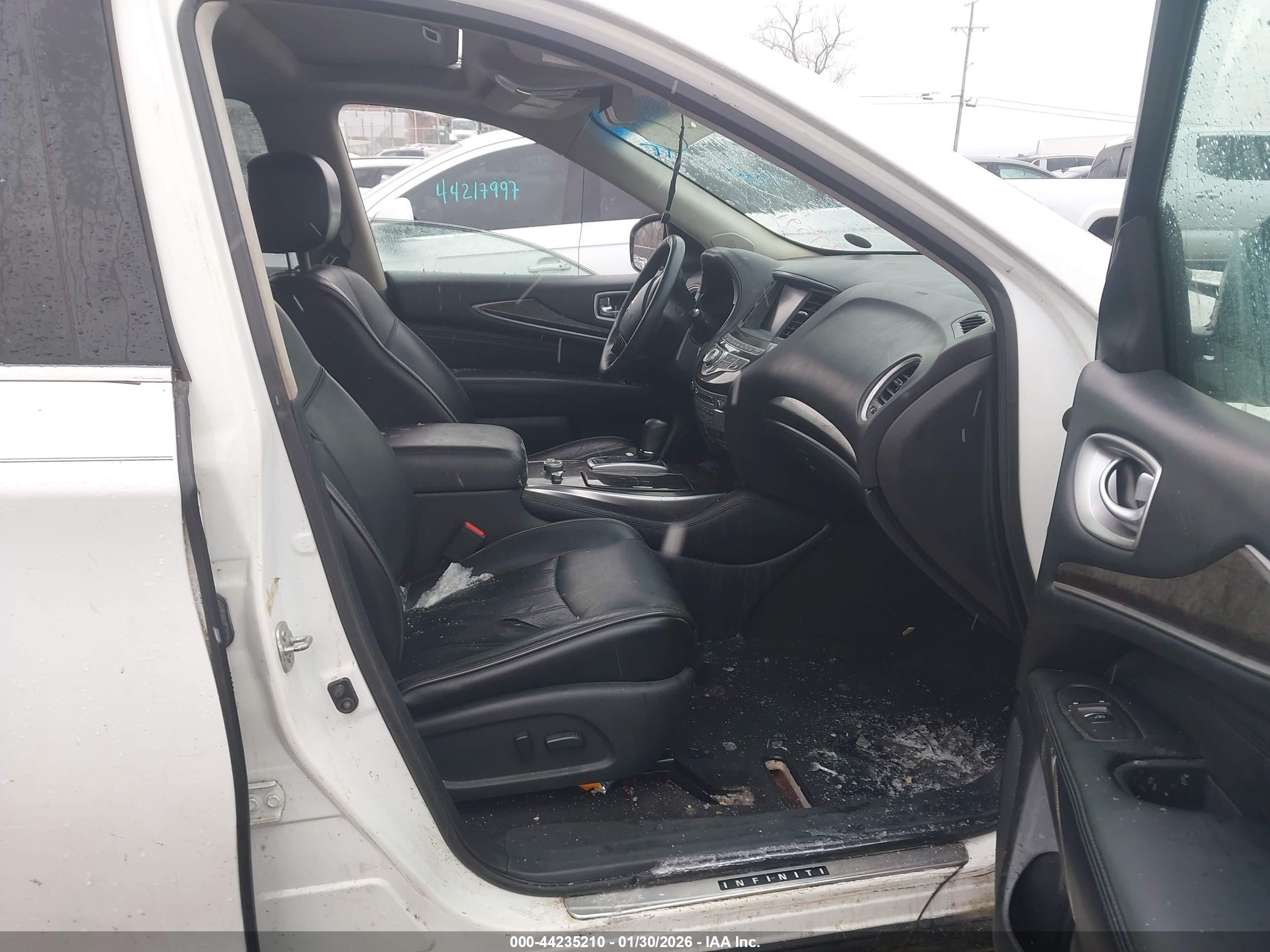 INFINITI JX35 image 5