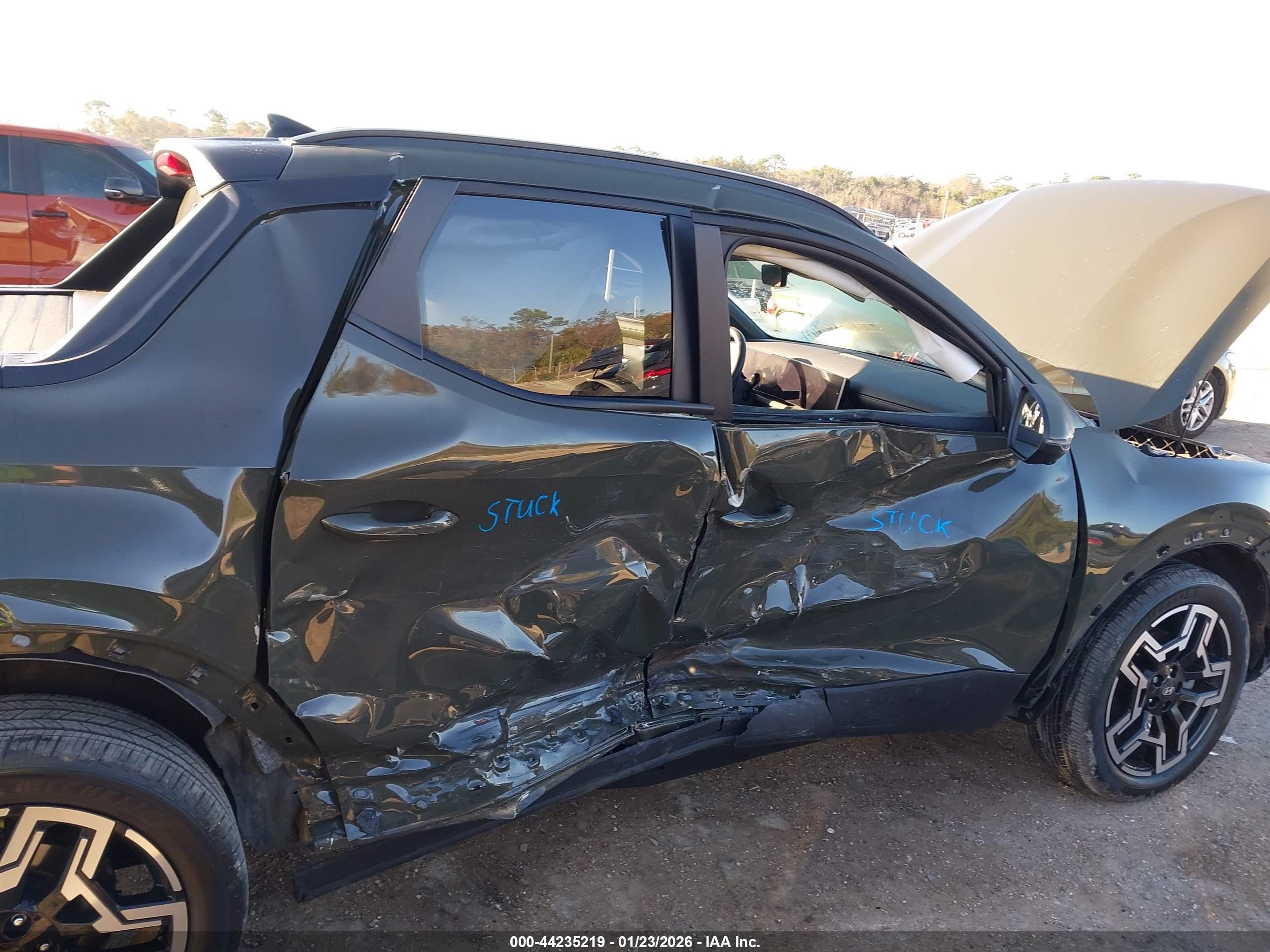 HYUNDAI SANTA image 6