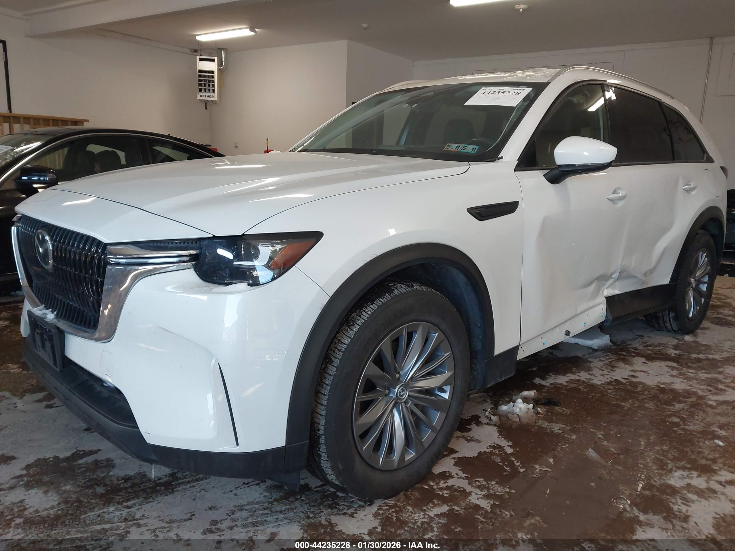 MAZDA CX-90 image 2