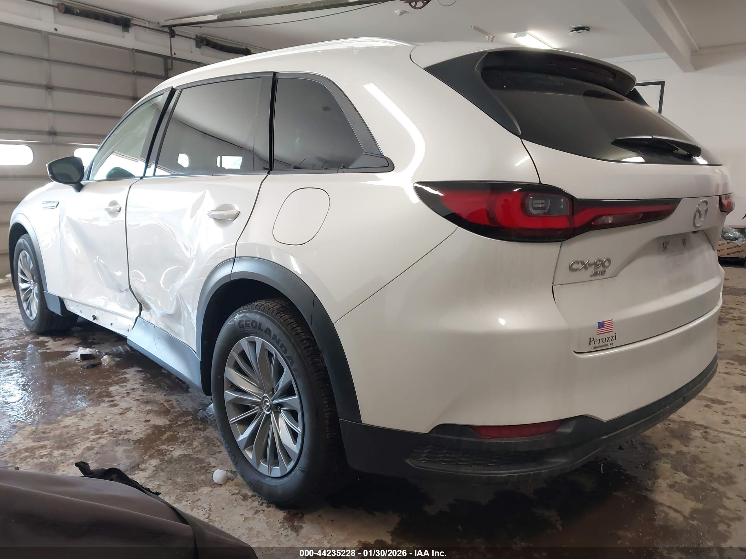 MAZDA CX-90 image 3