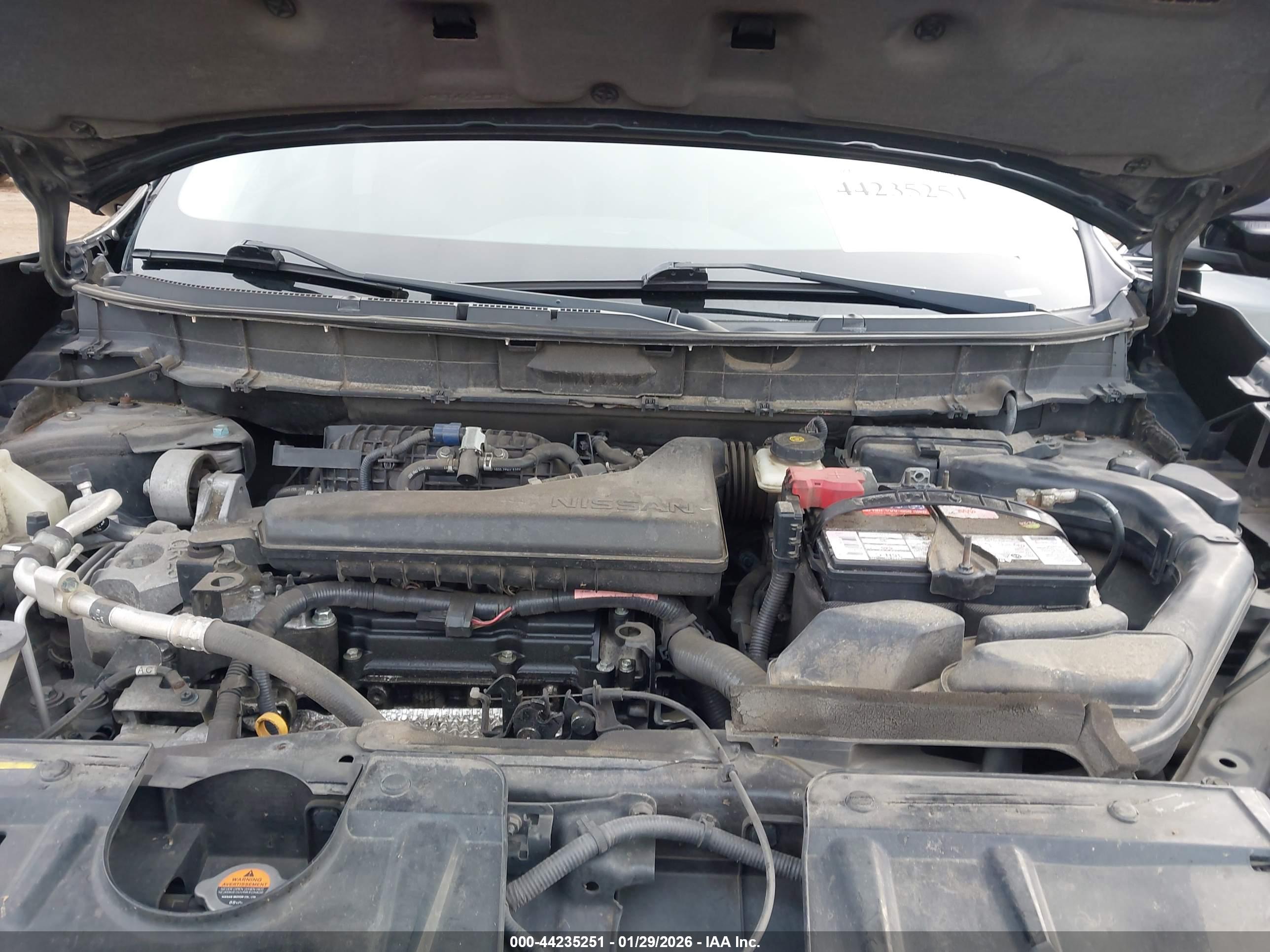 NISSAN ROGUE image 10