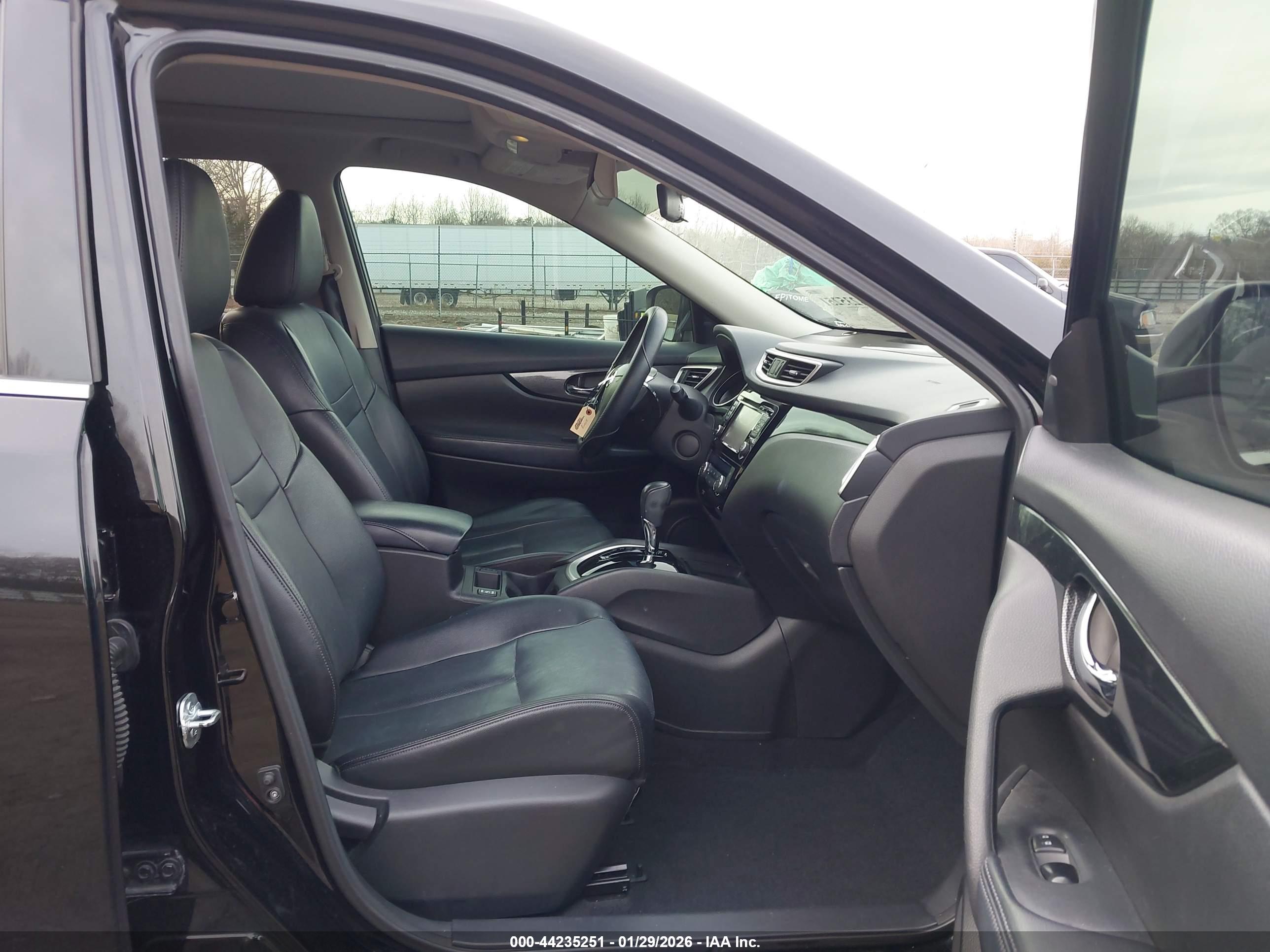 NISSAN ROGUE image 5