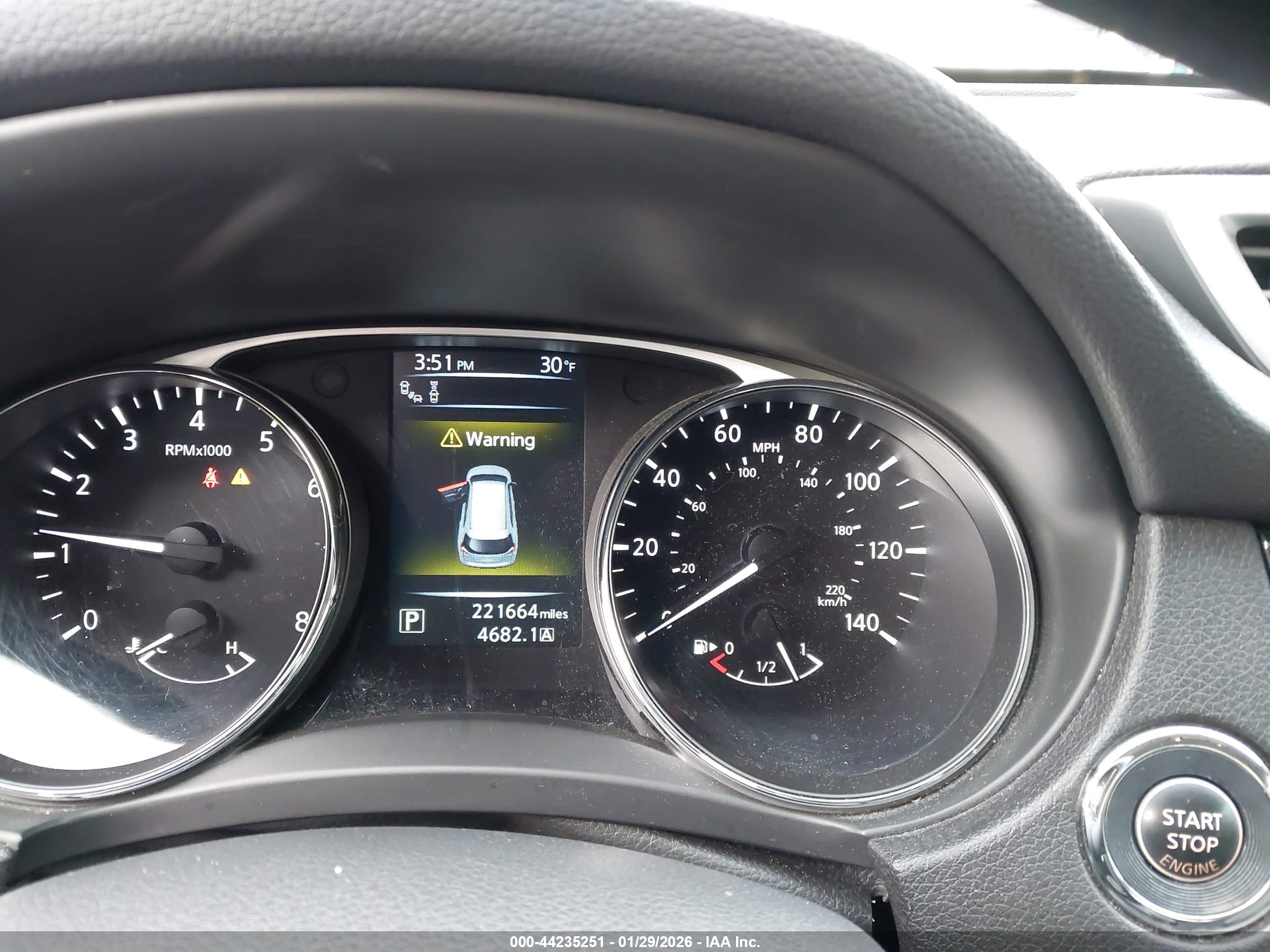 NISSAN ROGUE image 7