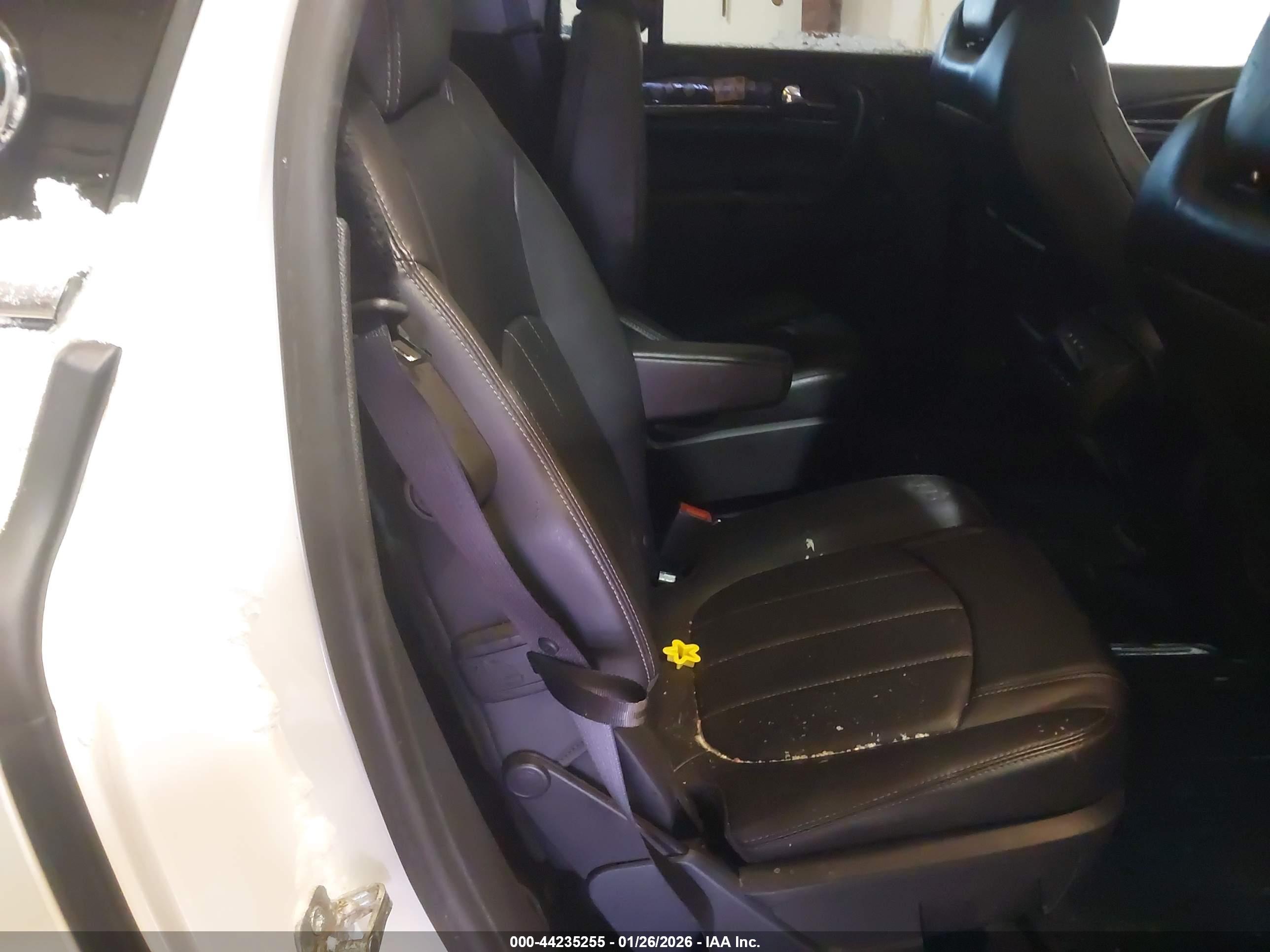 BUICK ENCLAVE image 8