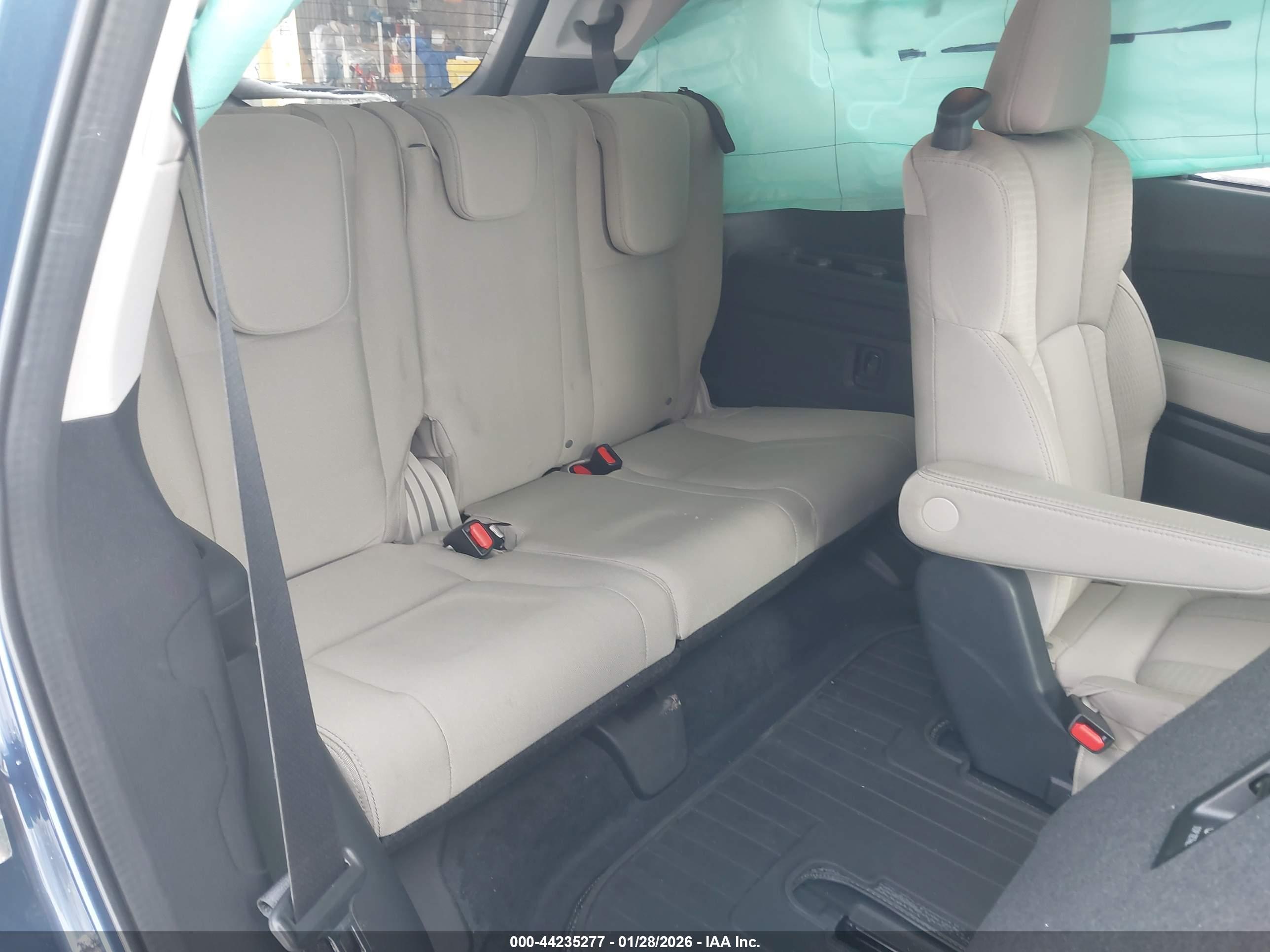 SUBARU ASCENT image 8