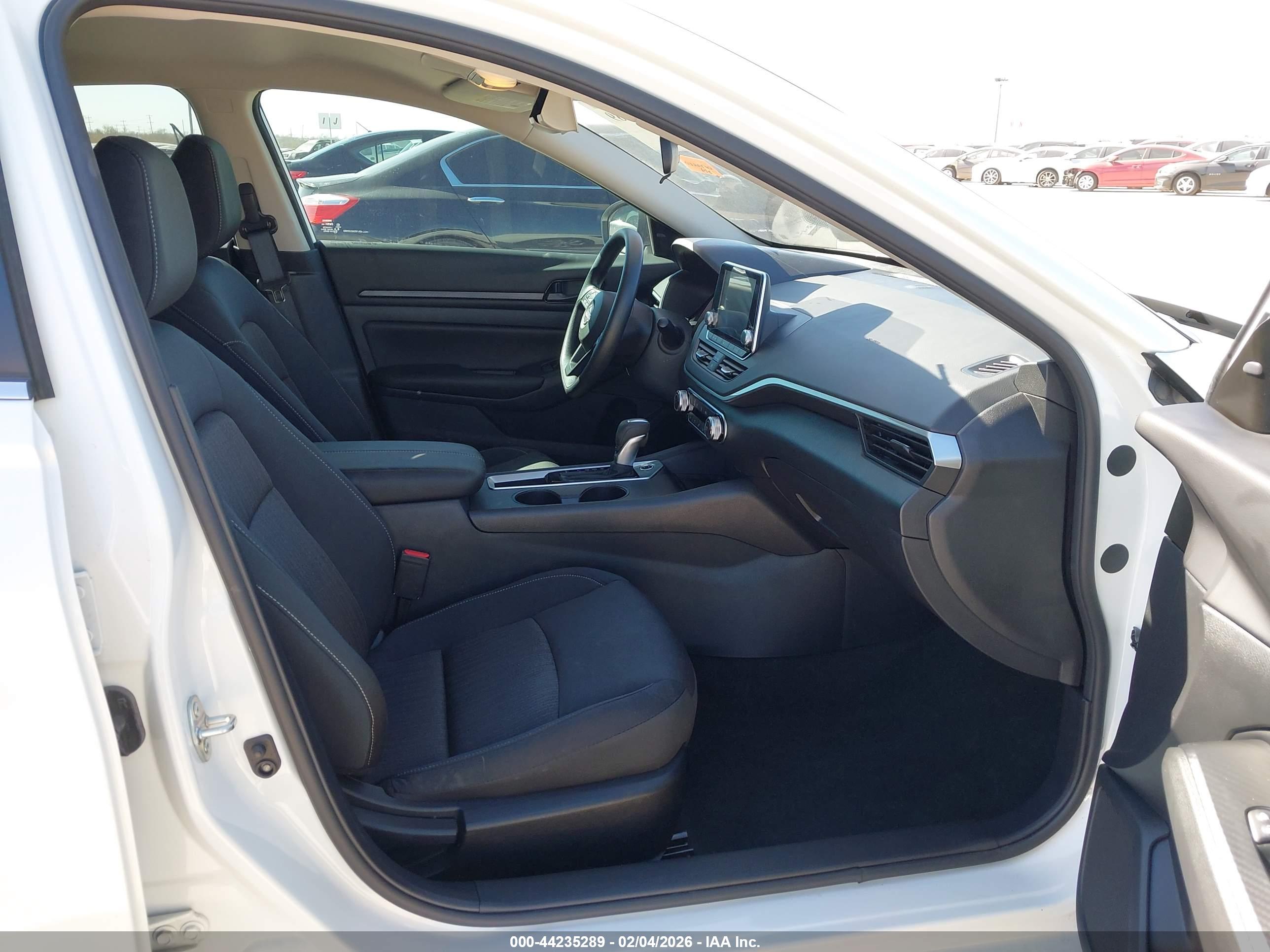 NISSAN ALTIMA image 5