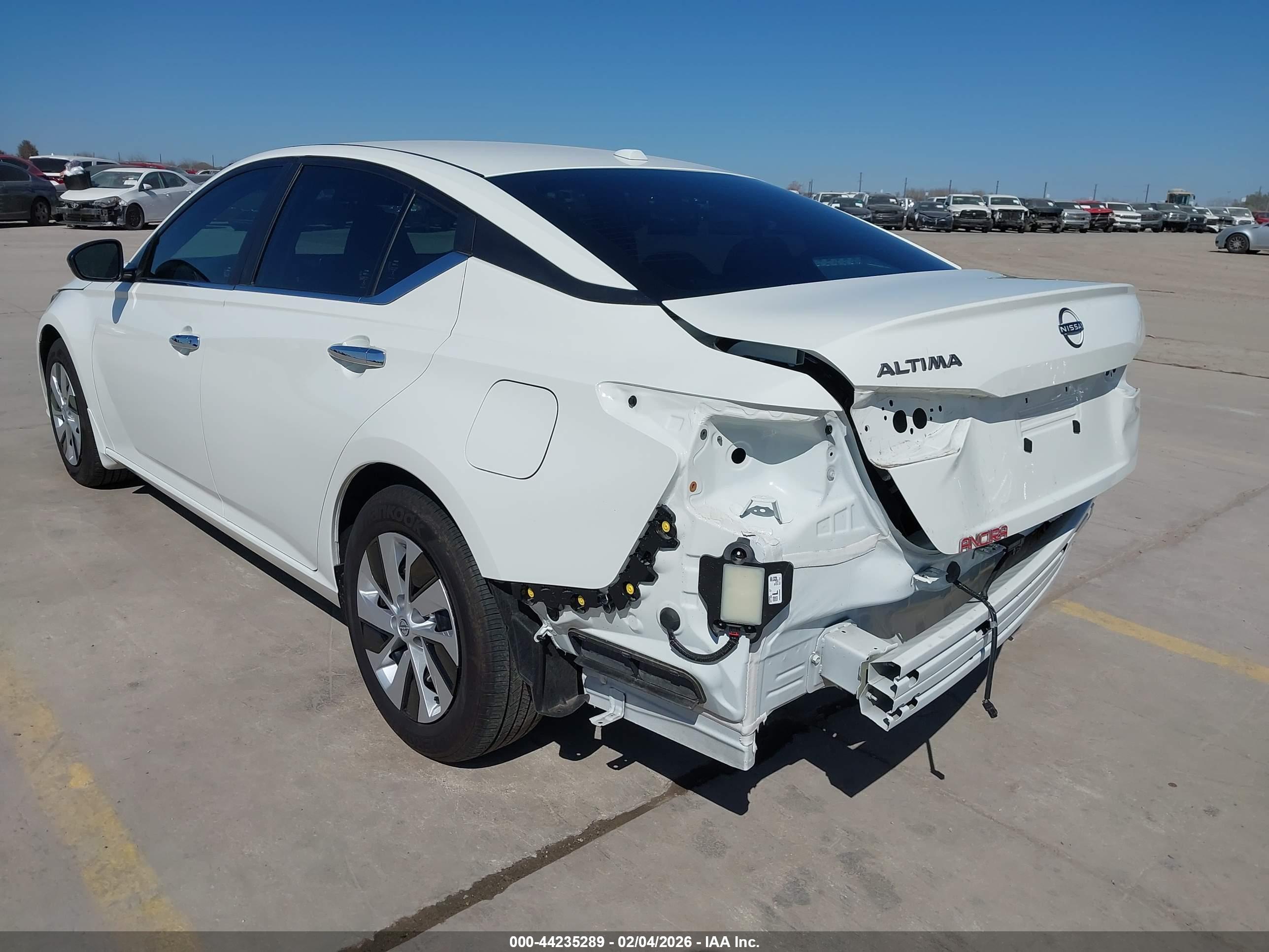 NISSAN ALTIMA image 6