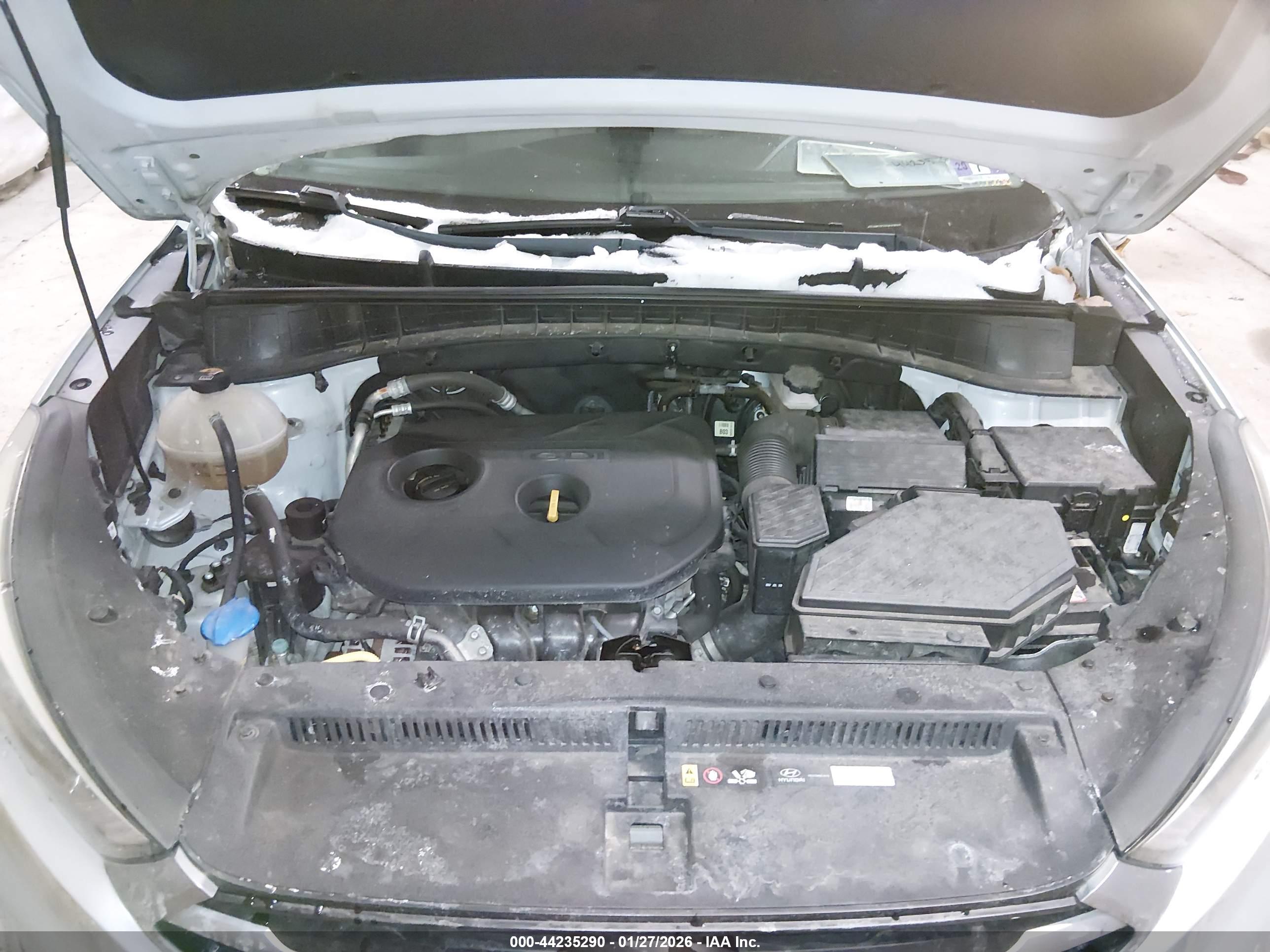 HYUNDAI TUCSON image 10
