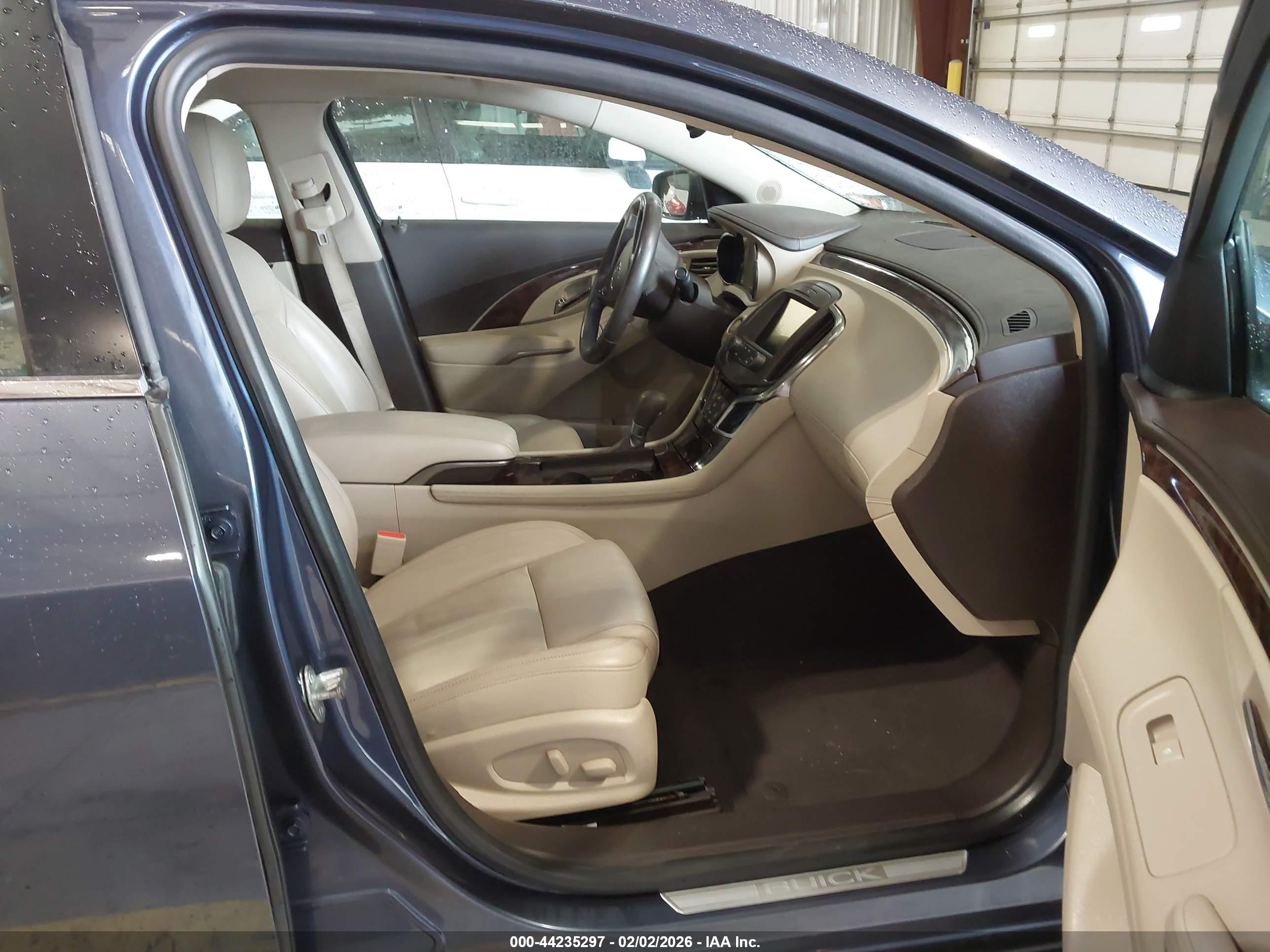 BUICK LACROSSE image 5