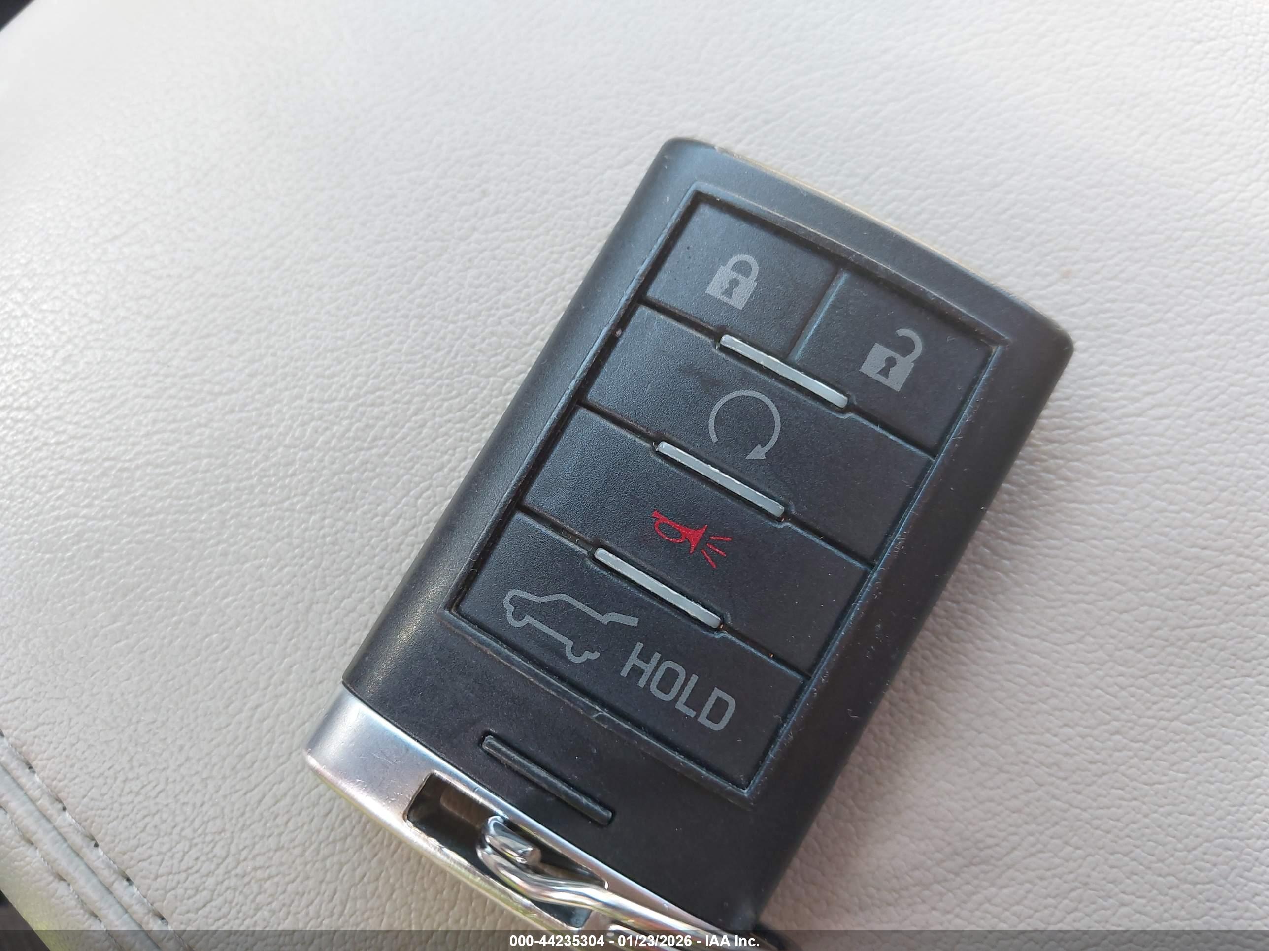 CADILLAC SRX image 11