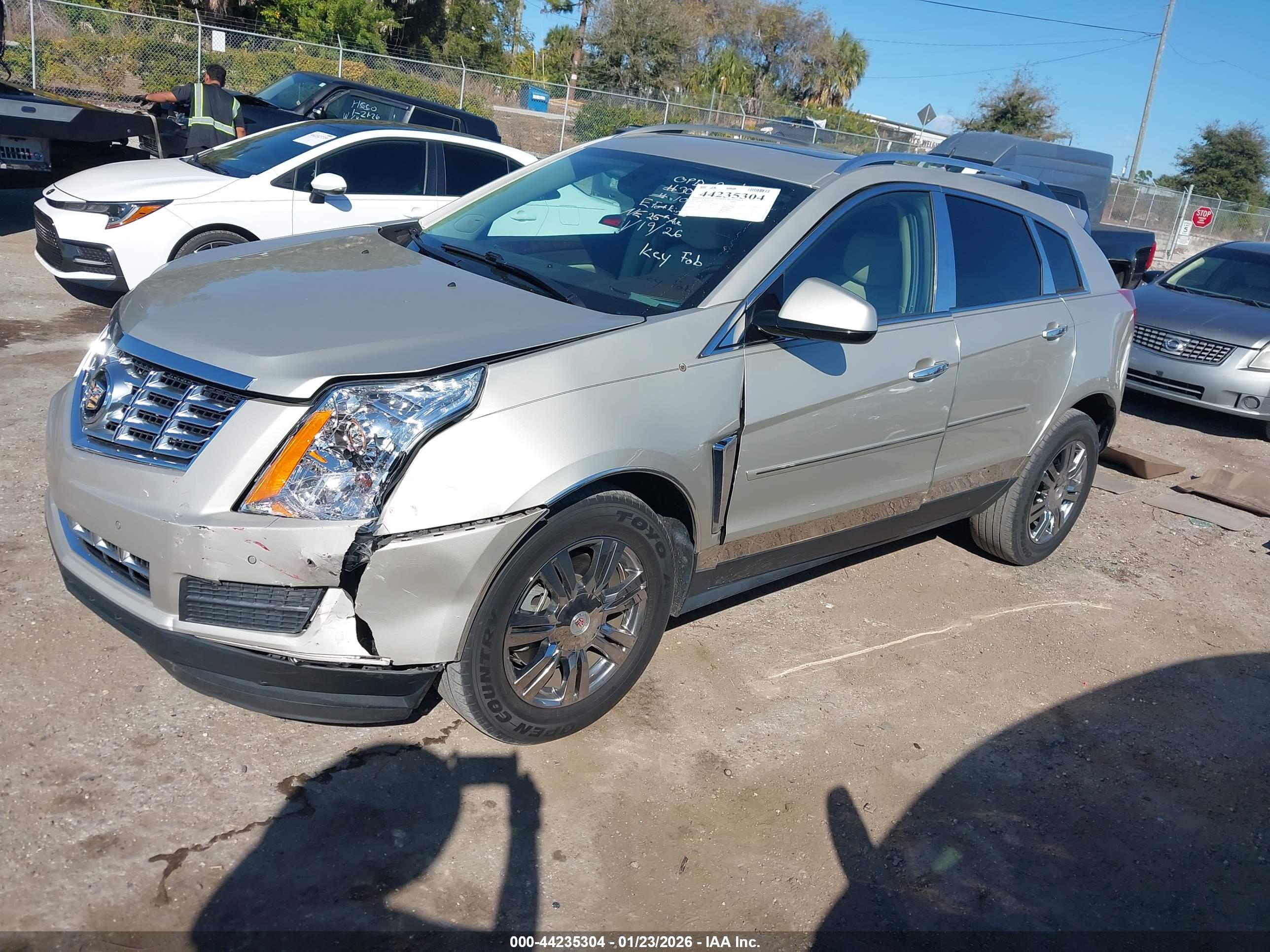CADILLAC SRX image 2