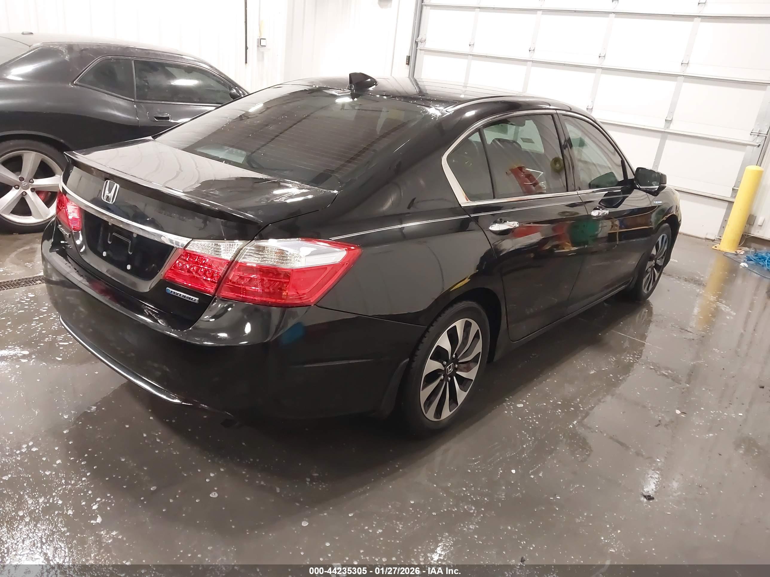 HONDA ACCORD image 4