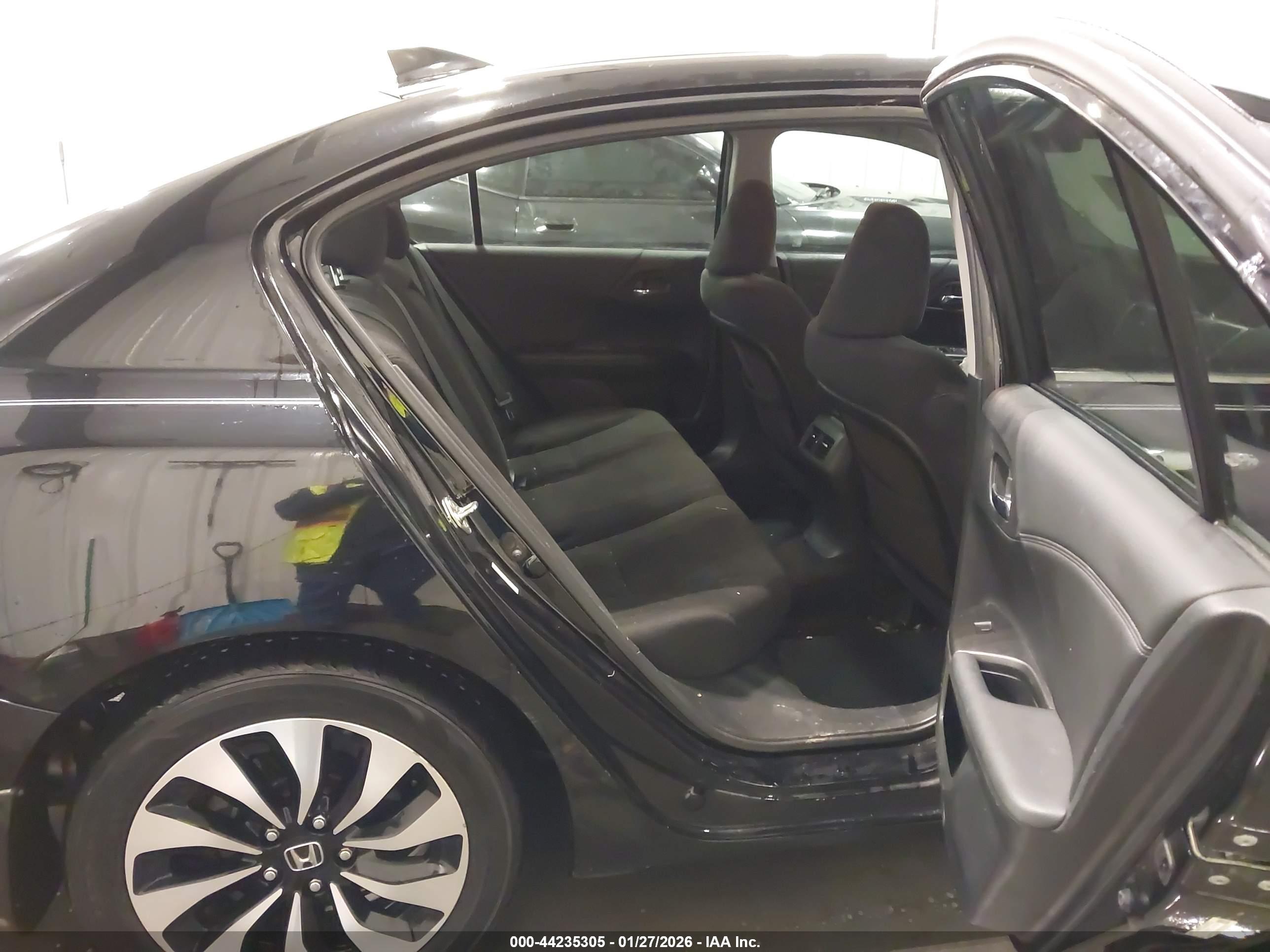 HONDA ACCORD image 8