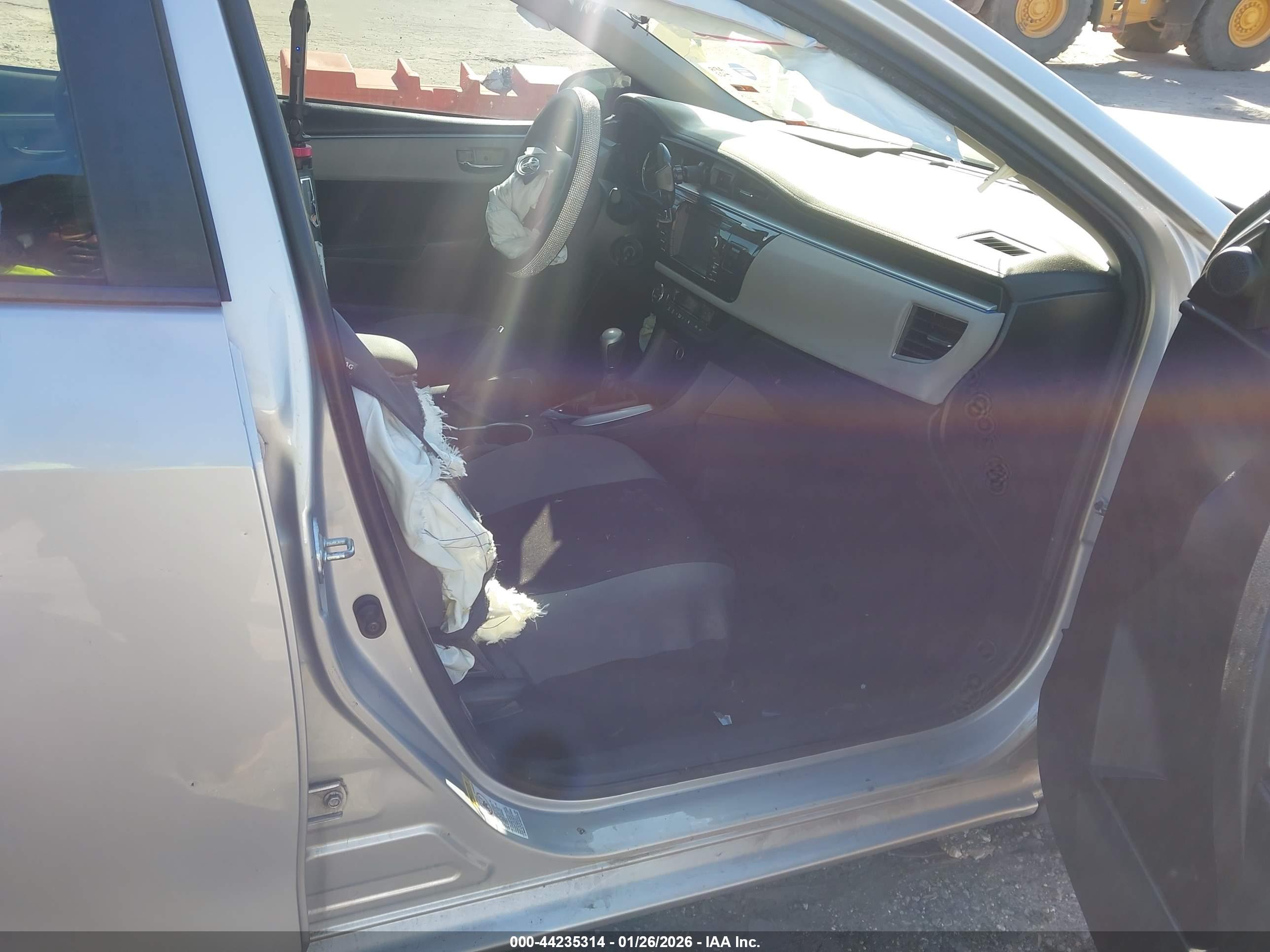 TOYOTA COROLLA image 5