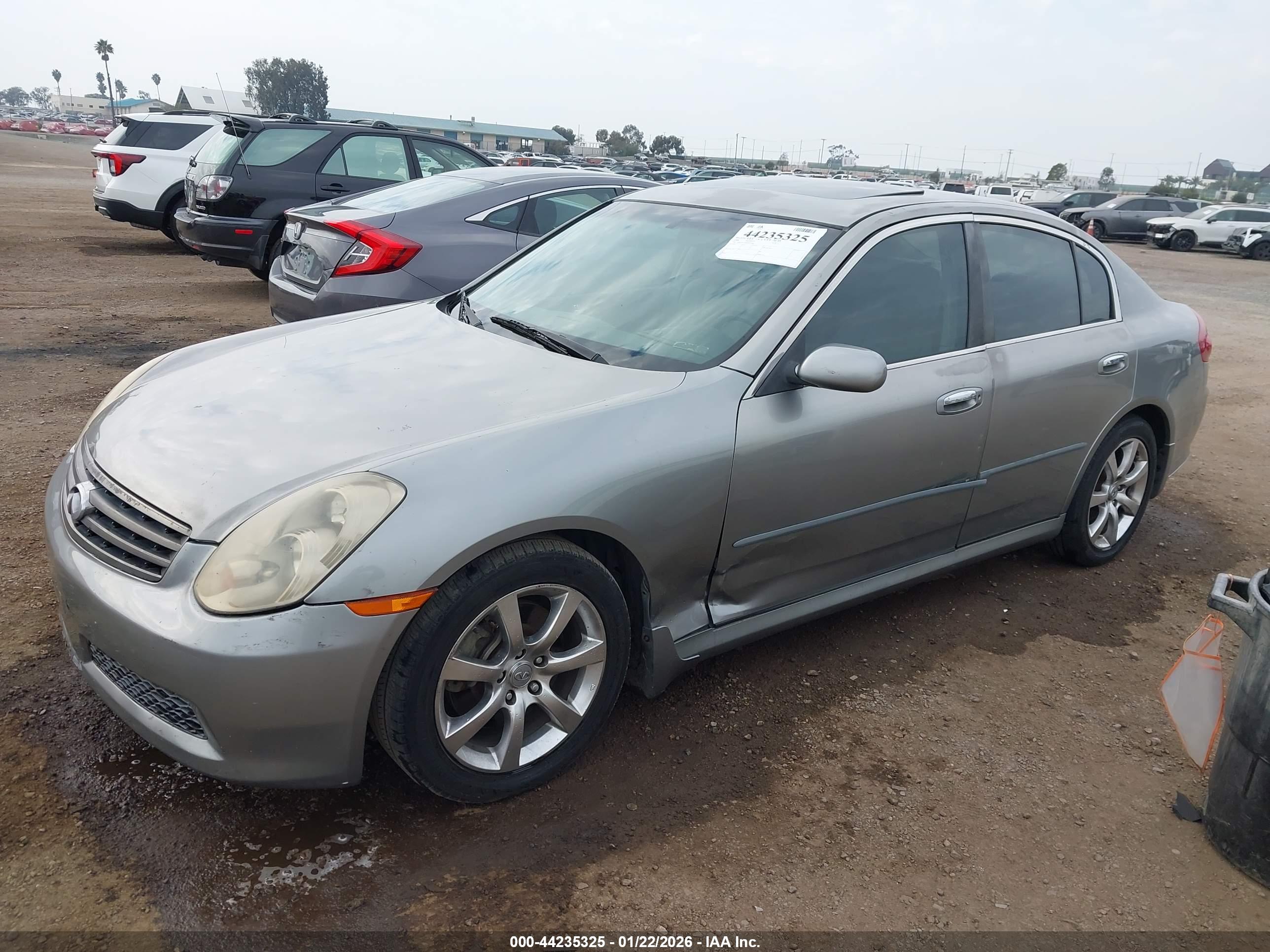 INFINITI G35 image 2