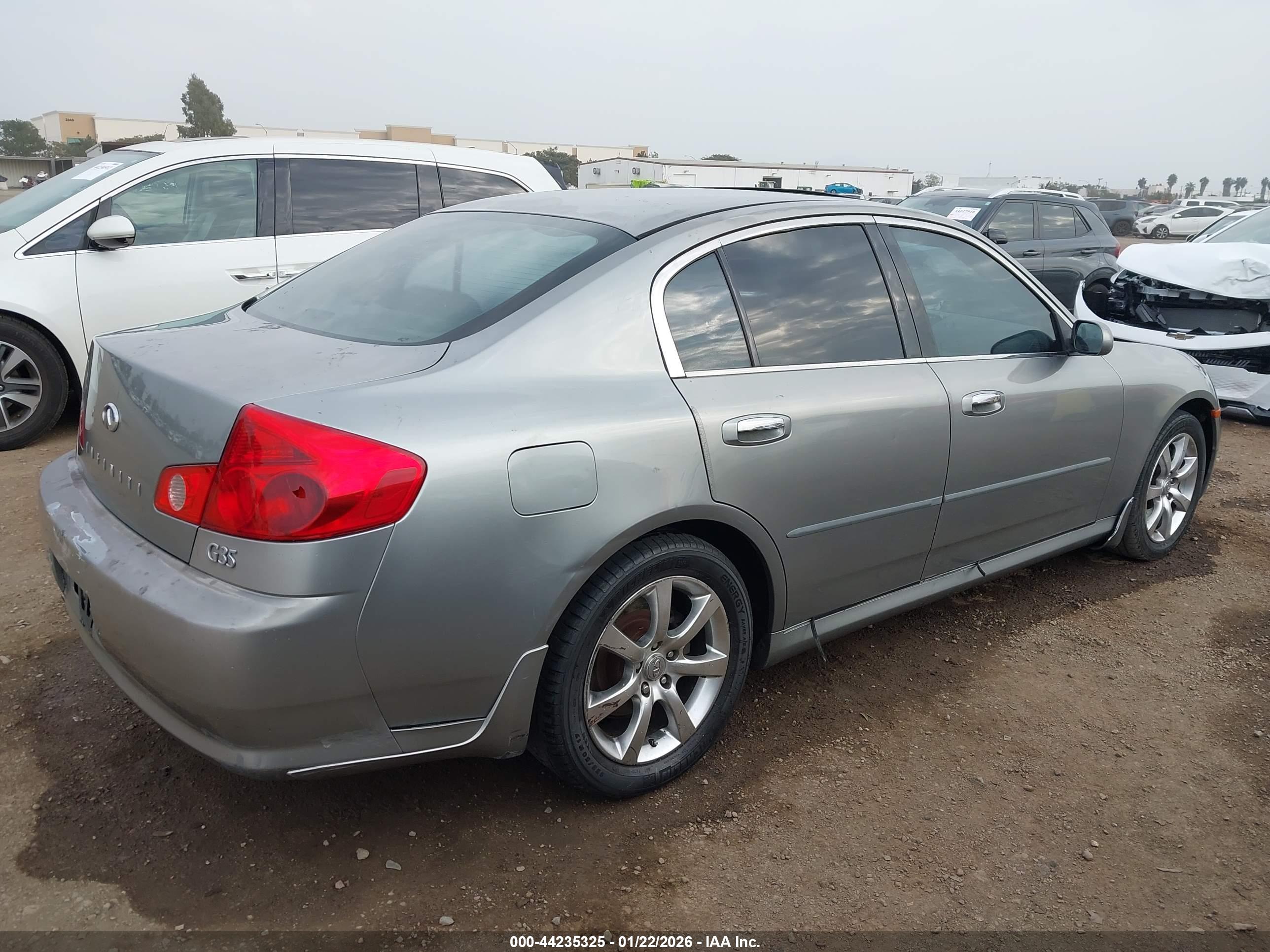 INFINITI G35 image 4