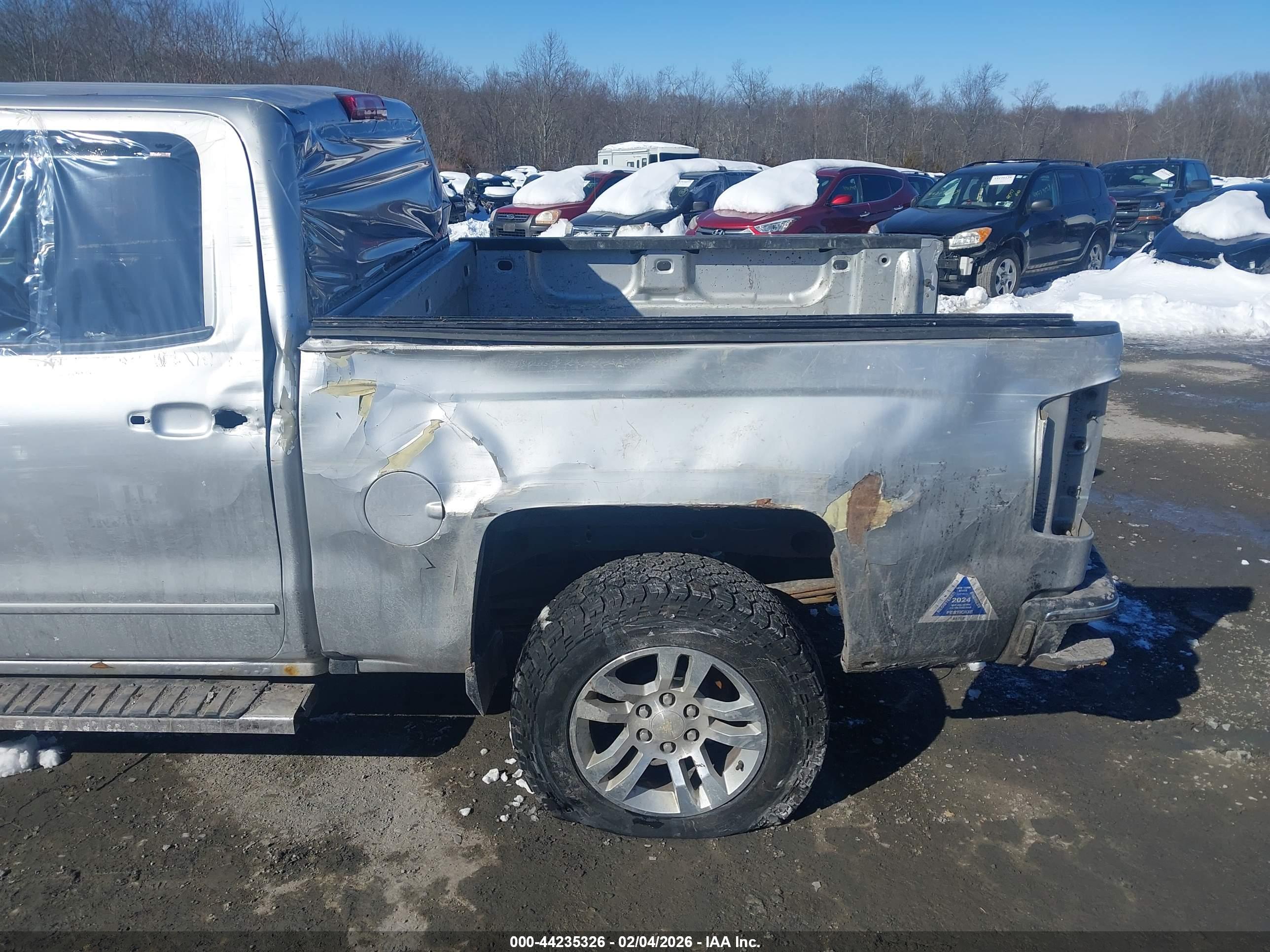 CHEVROLET SILVERADO image 6