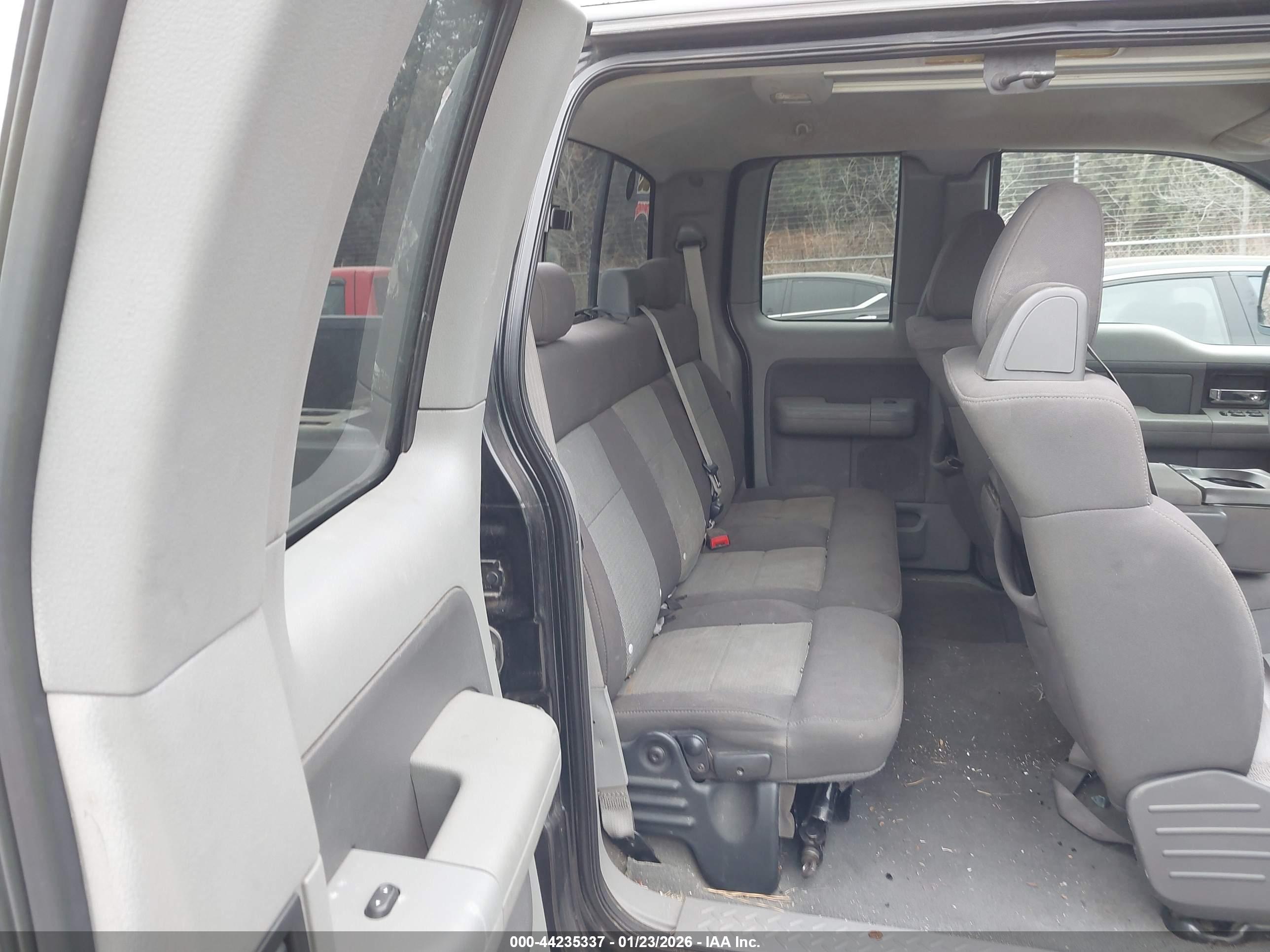 NISSAN FRONTIER image 8