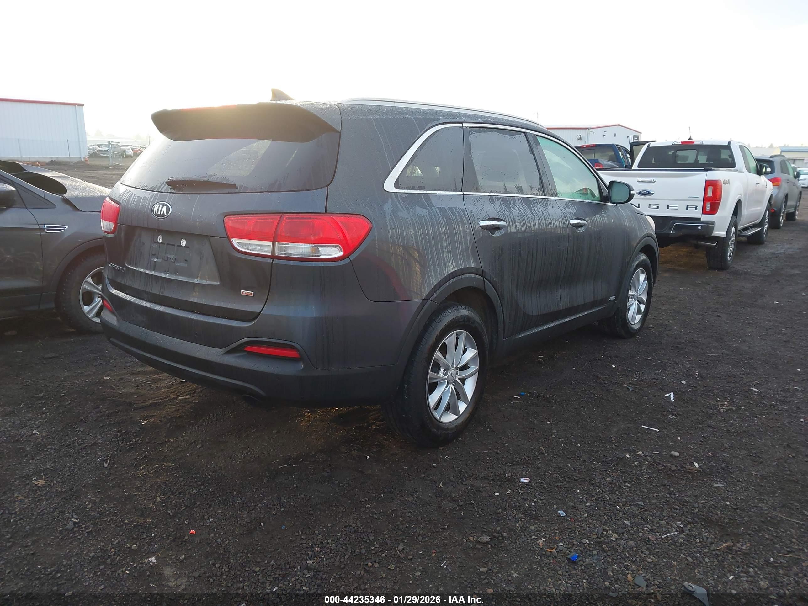 KIA SORENTO image 4