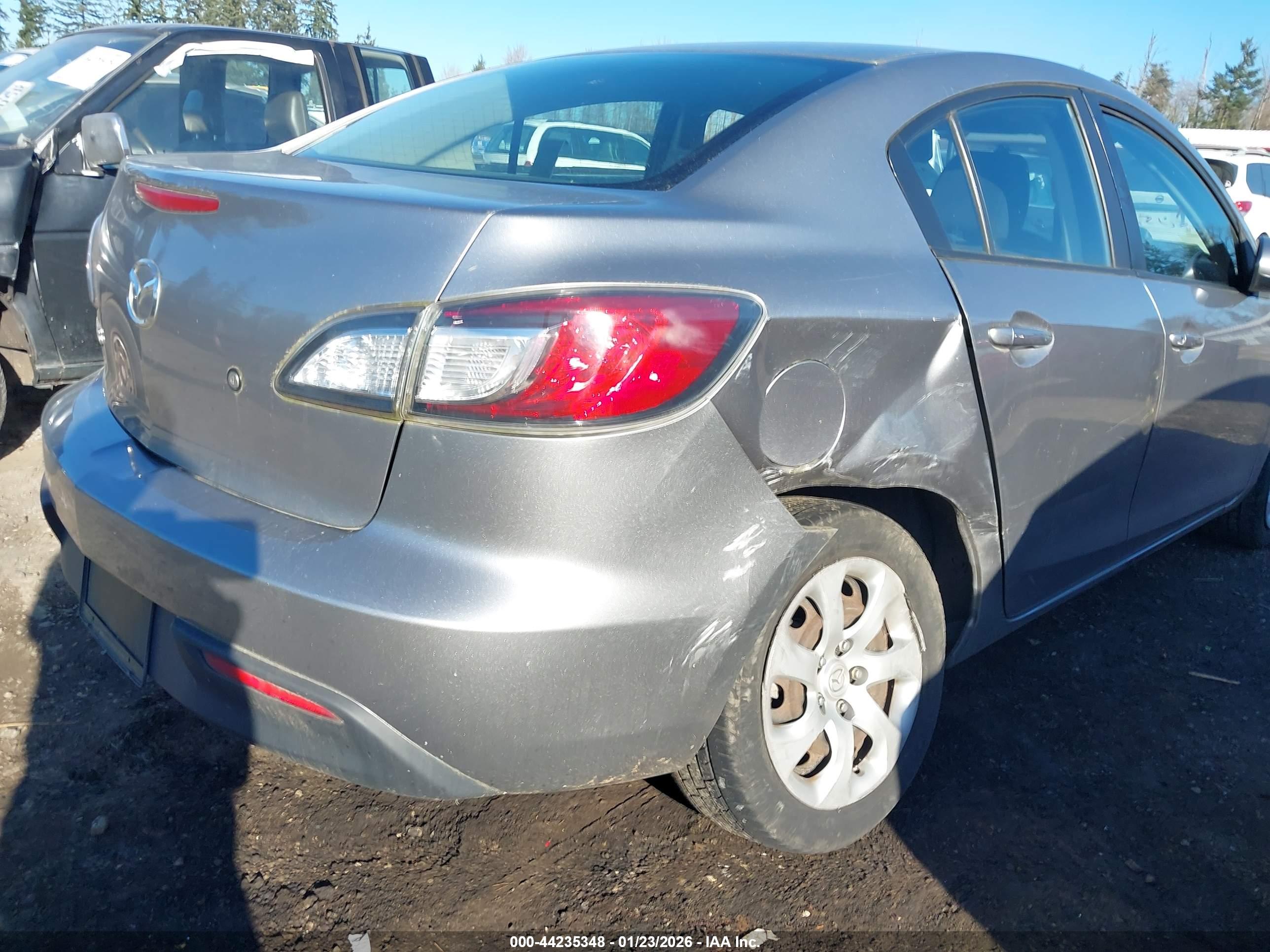 MAZDA MAZDA3 image 6