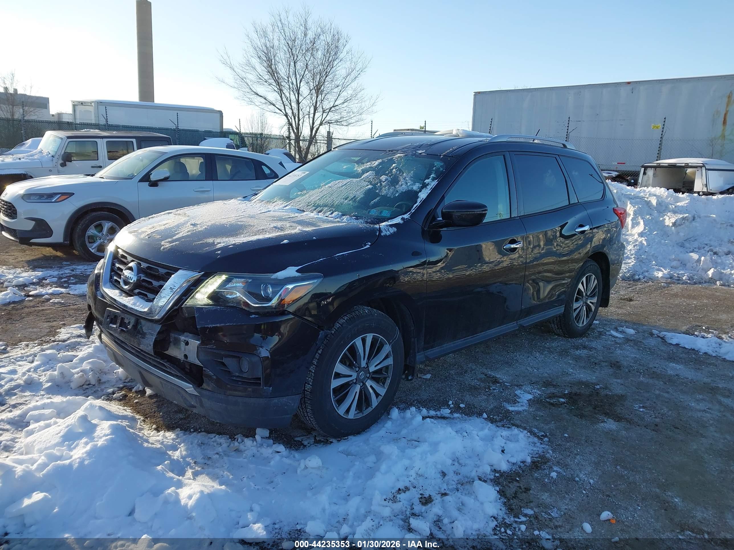 NISSAN PATHFINDER image 2