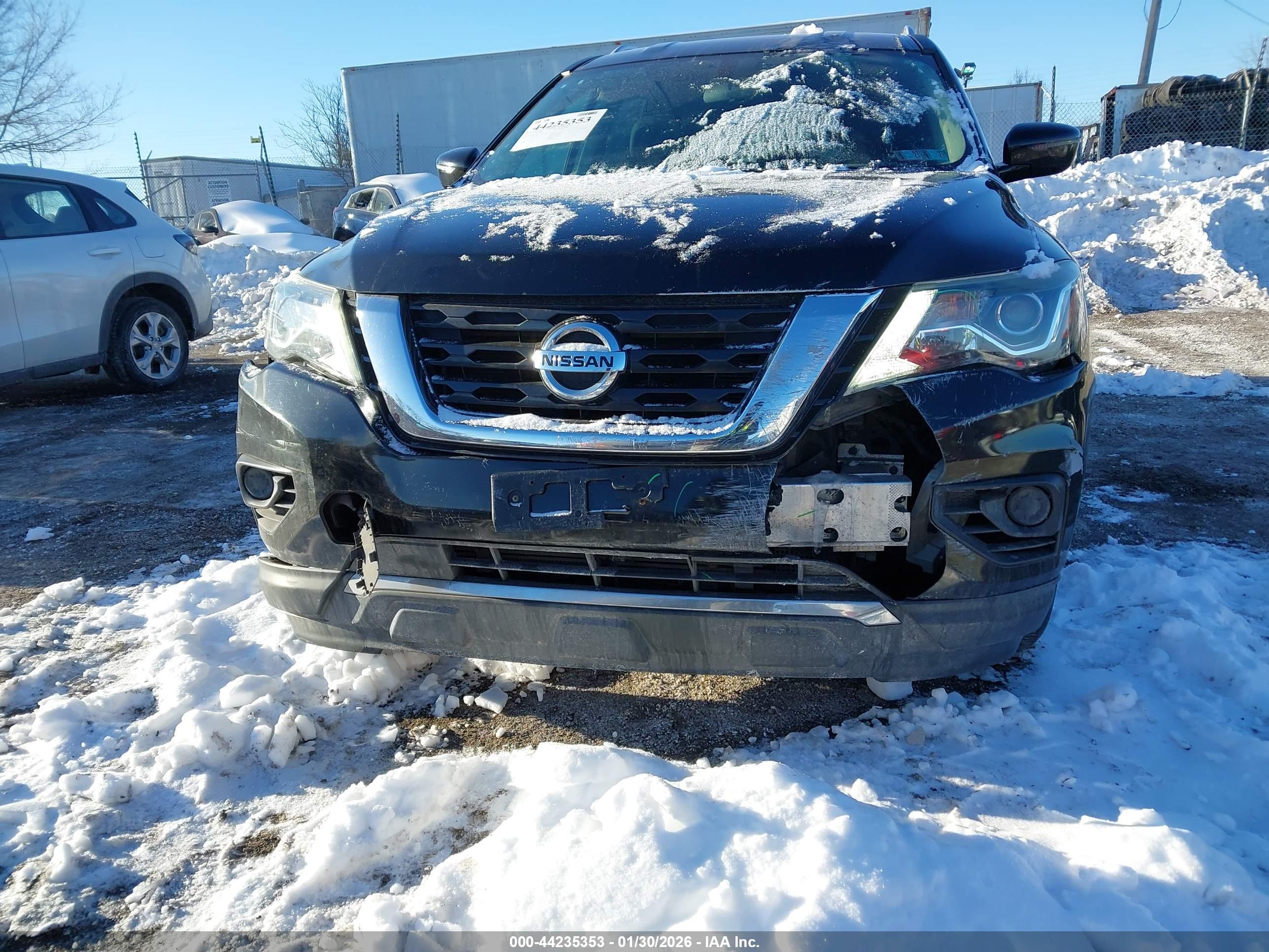 NISSAN PATHFINDER image 6