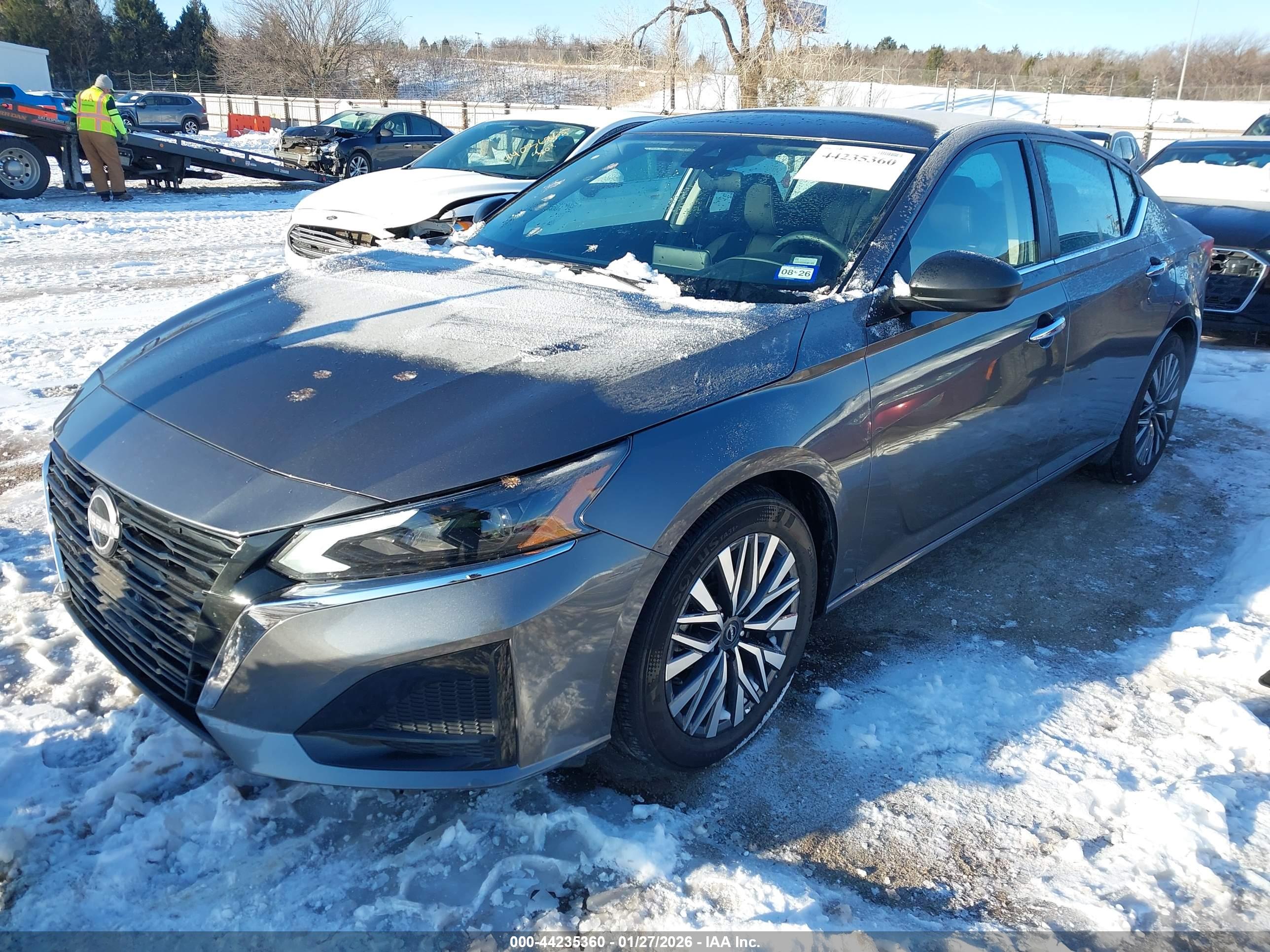 NISSAN ALTIMA image 2