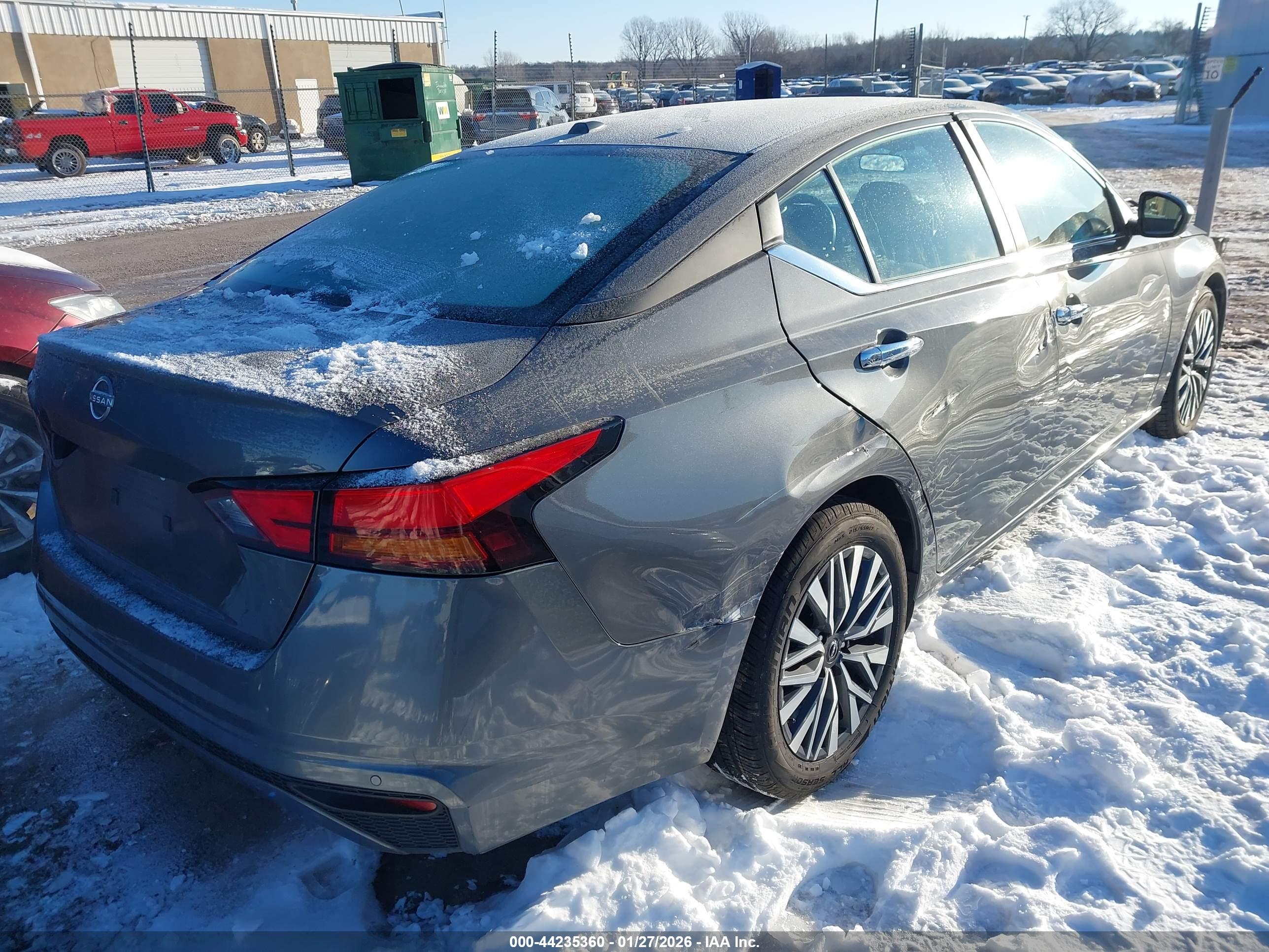 NISSAN ALTIMA image 4