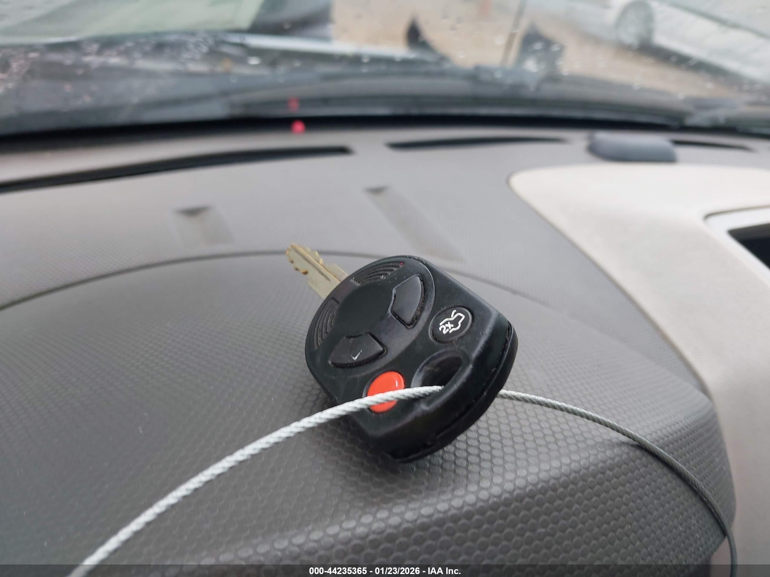 FORD ESCAPE image 11