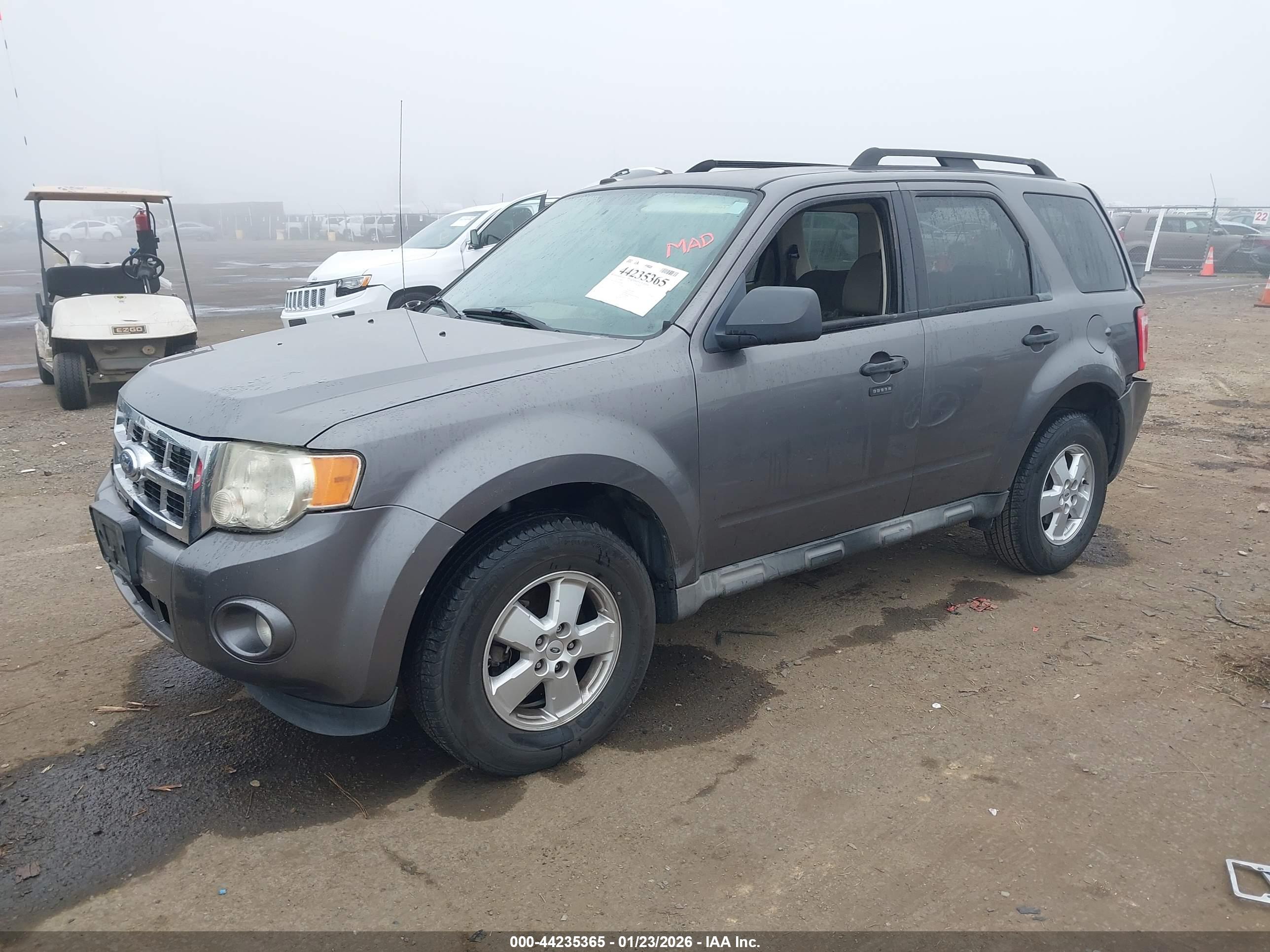 FORD ESCAPE image 2