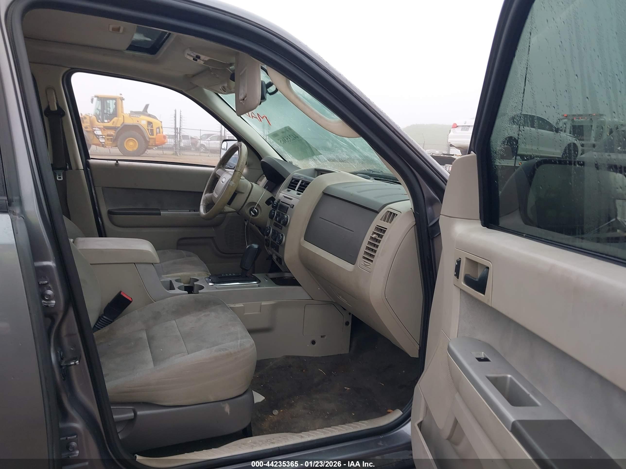 FORD ESCAPE image 5