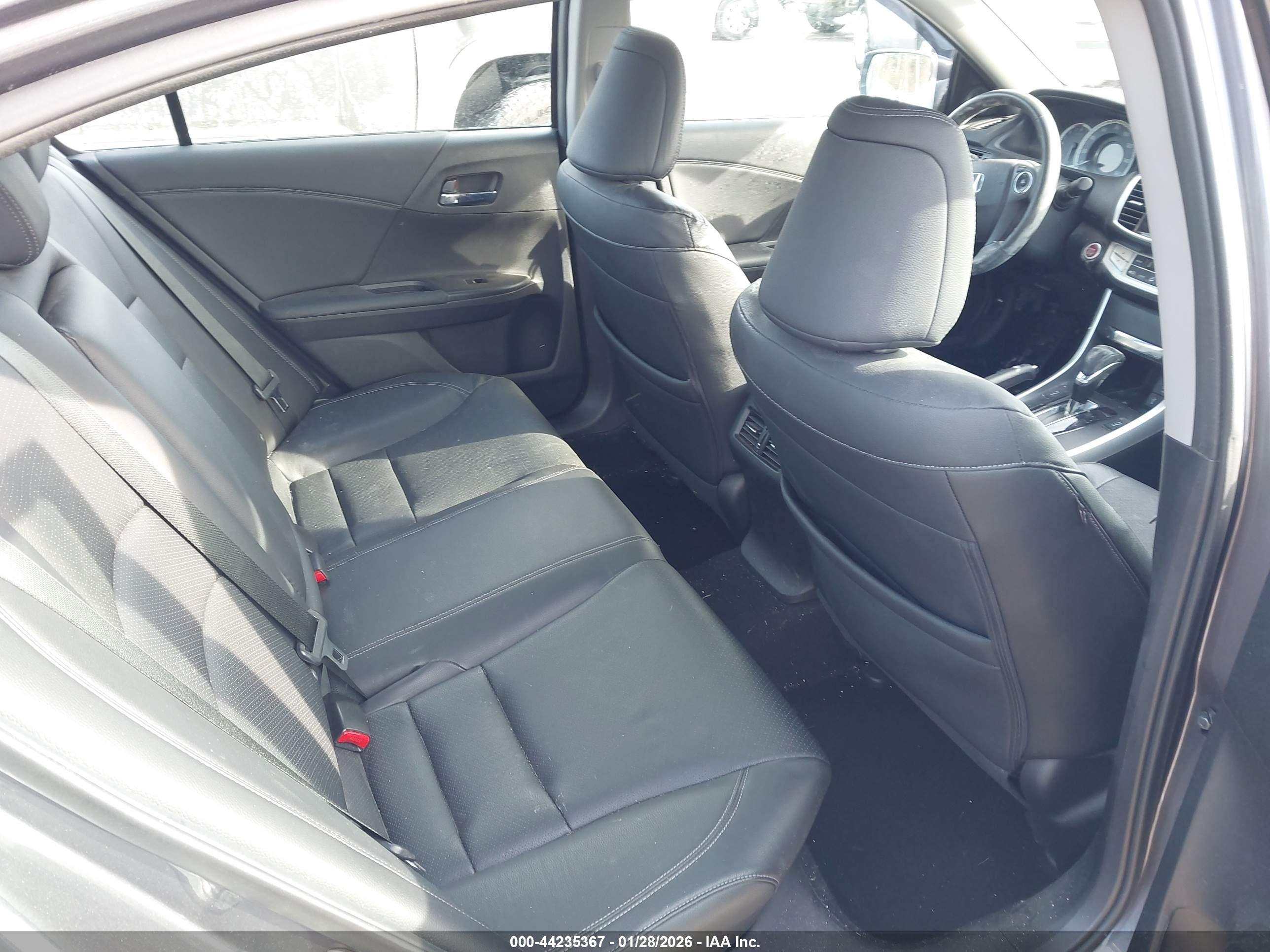 HONDA ACCORD image 8
