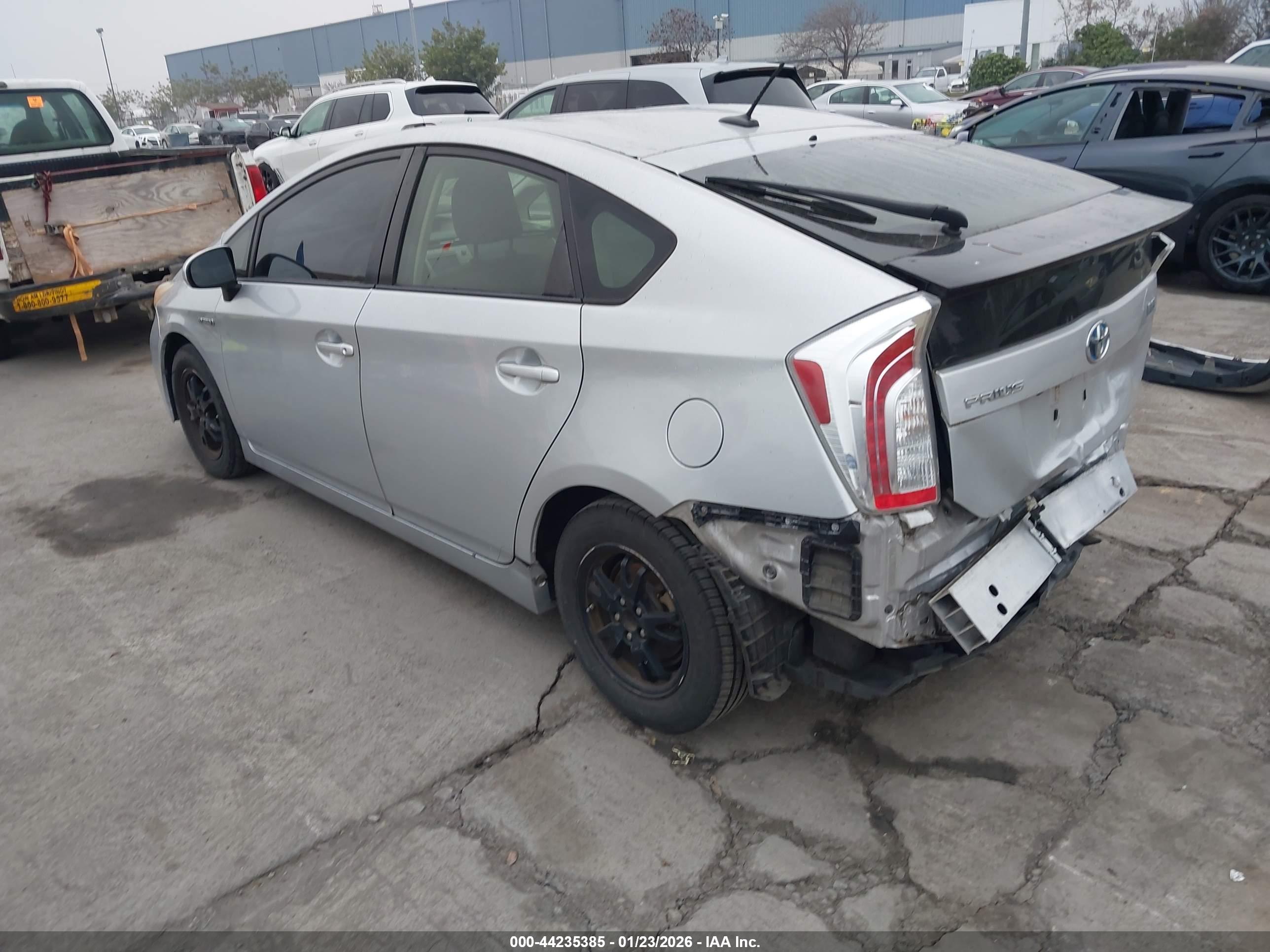 TOYOTA PRIUS image 3