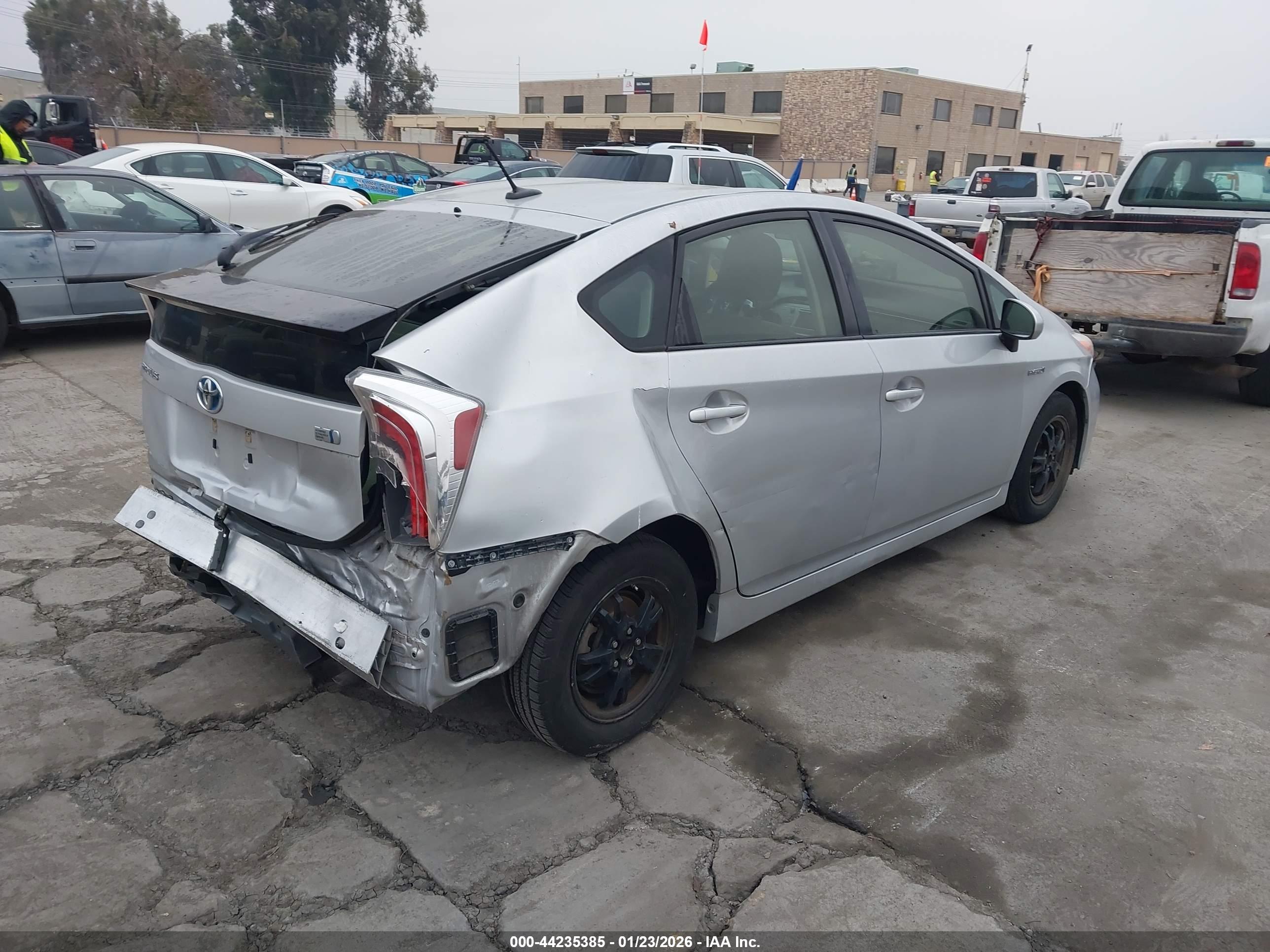 TOYOTA PRIUS image 4