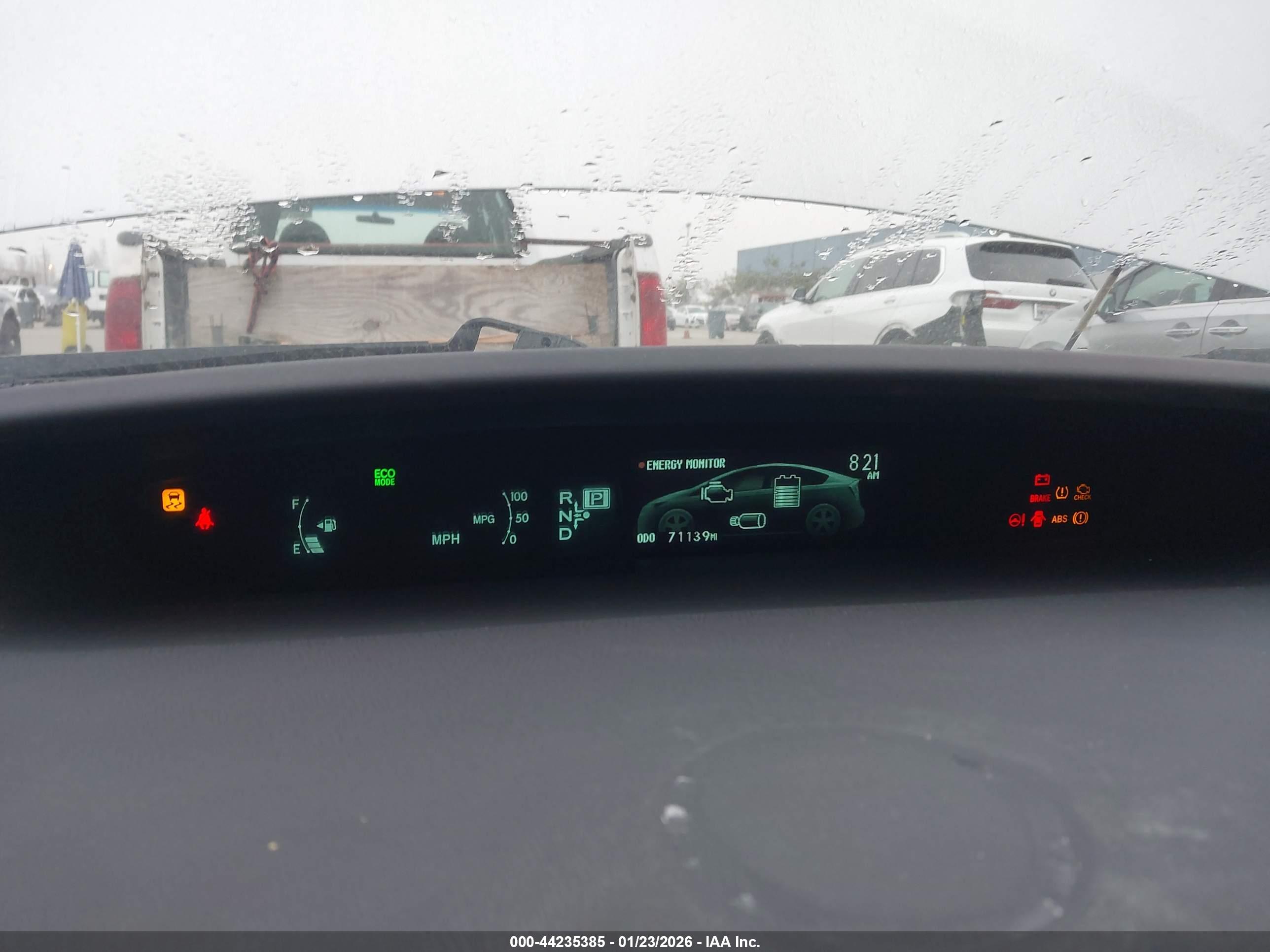 TOYOTA PRIUS image 7