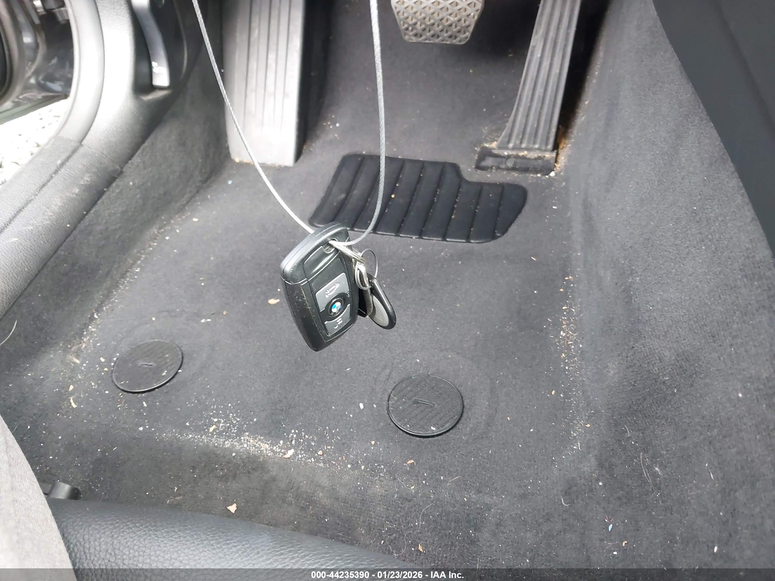 BMW 328I image 11