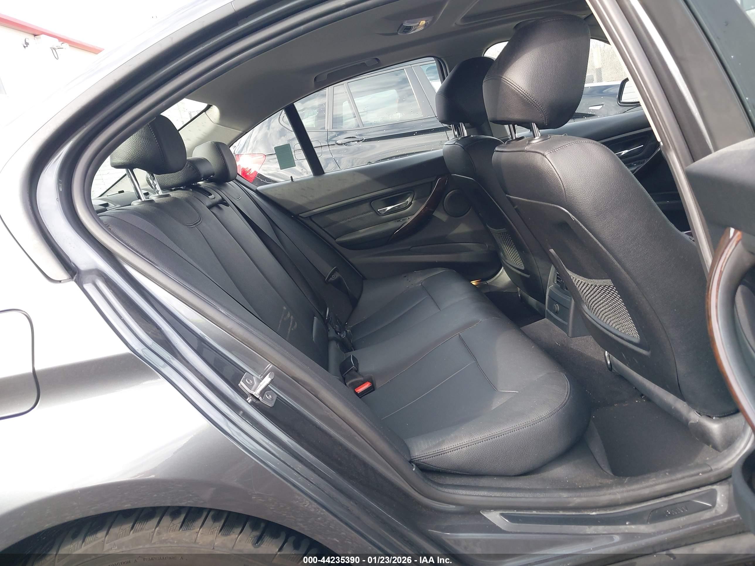 BMW 328I image 8