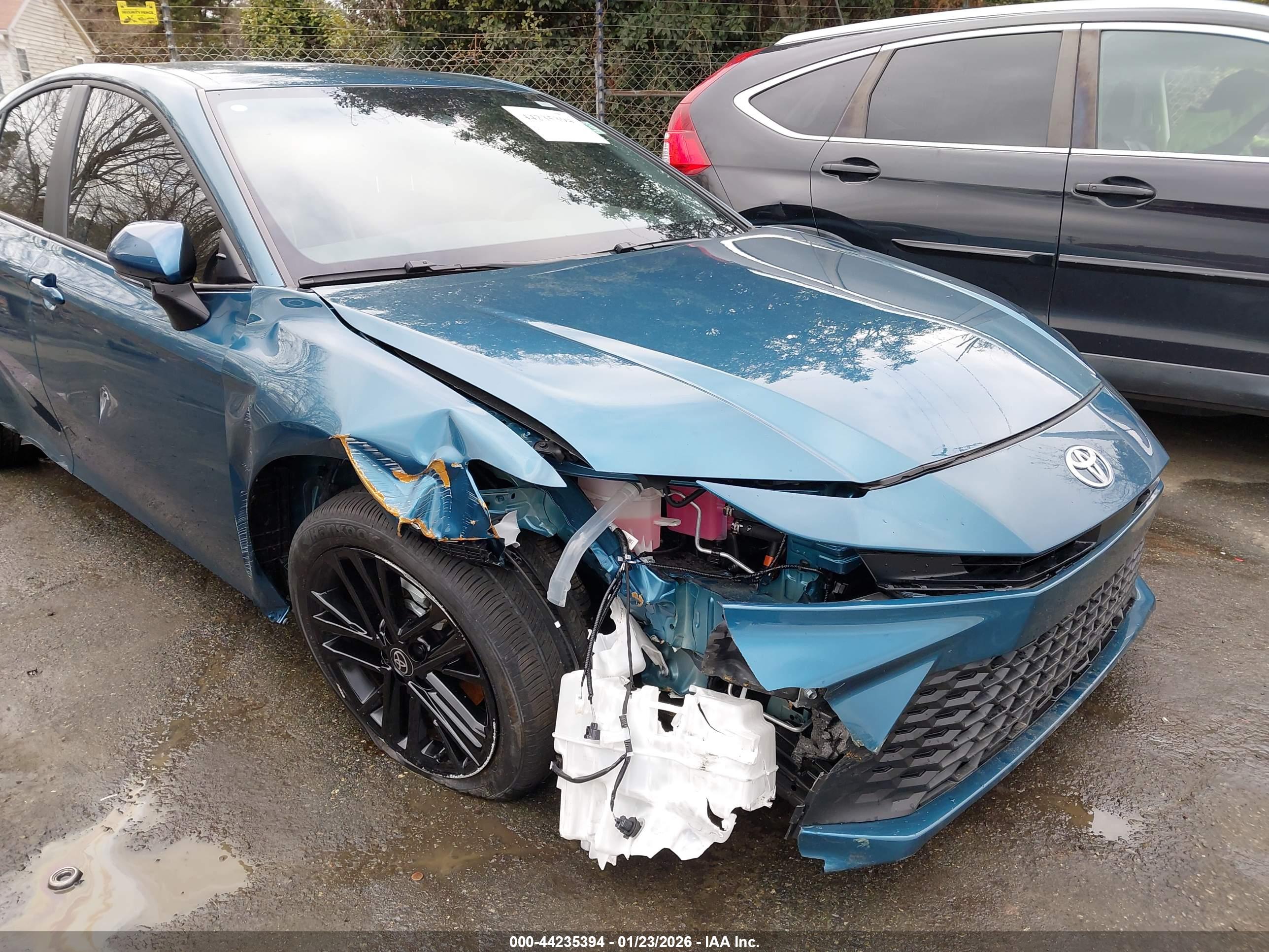 TOYOTA CAMRY image 6