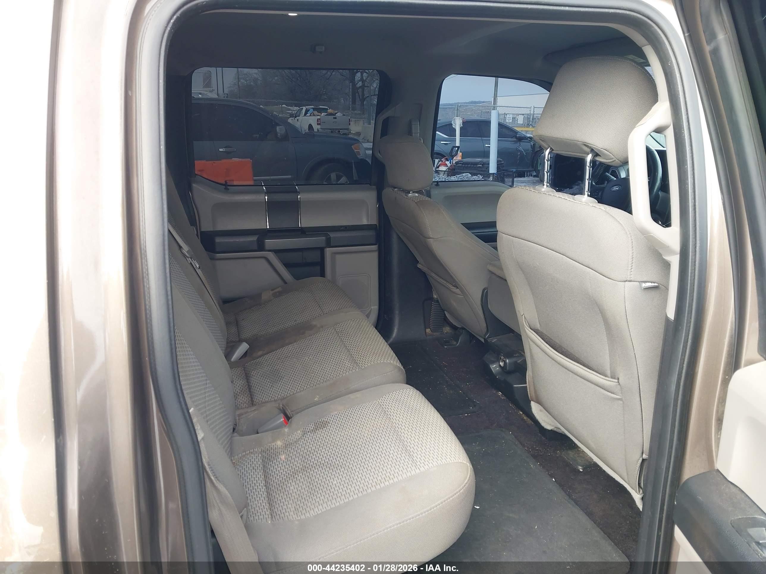 FORD F-150 image 8