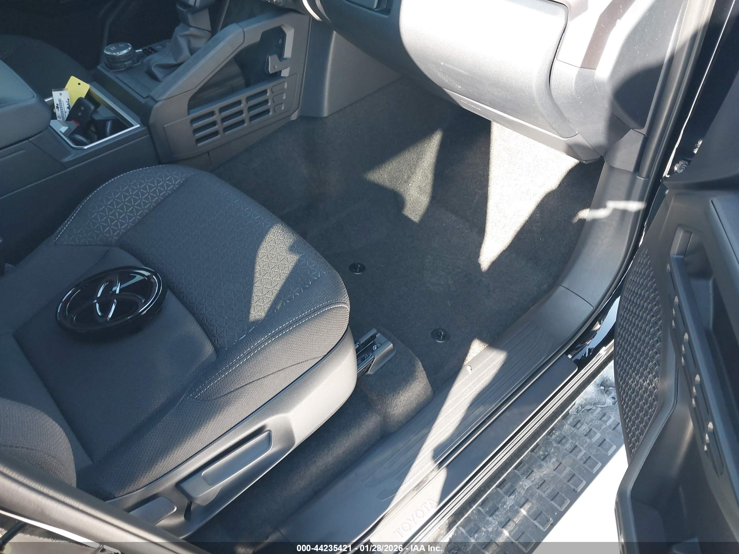 TOYOTA 4RUNNER image 5