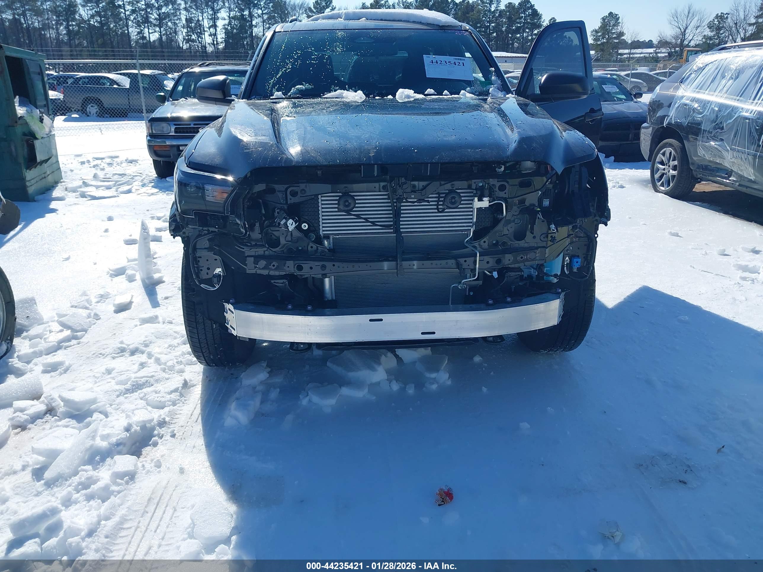 TOYOTA 4RUNNER image 6