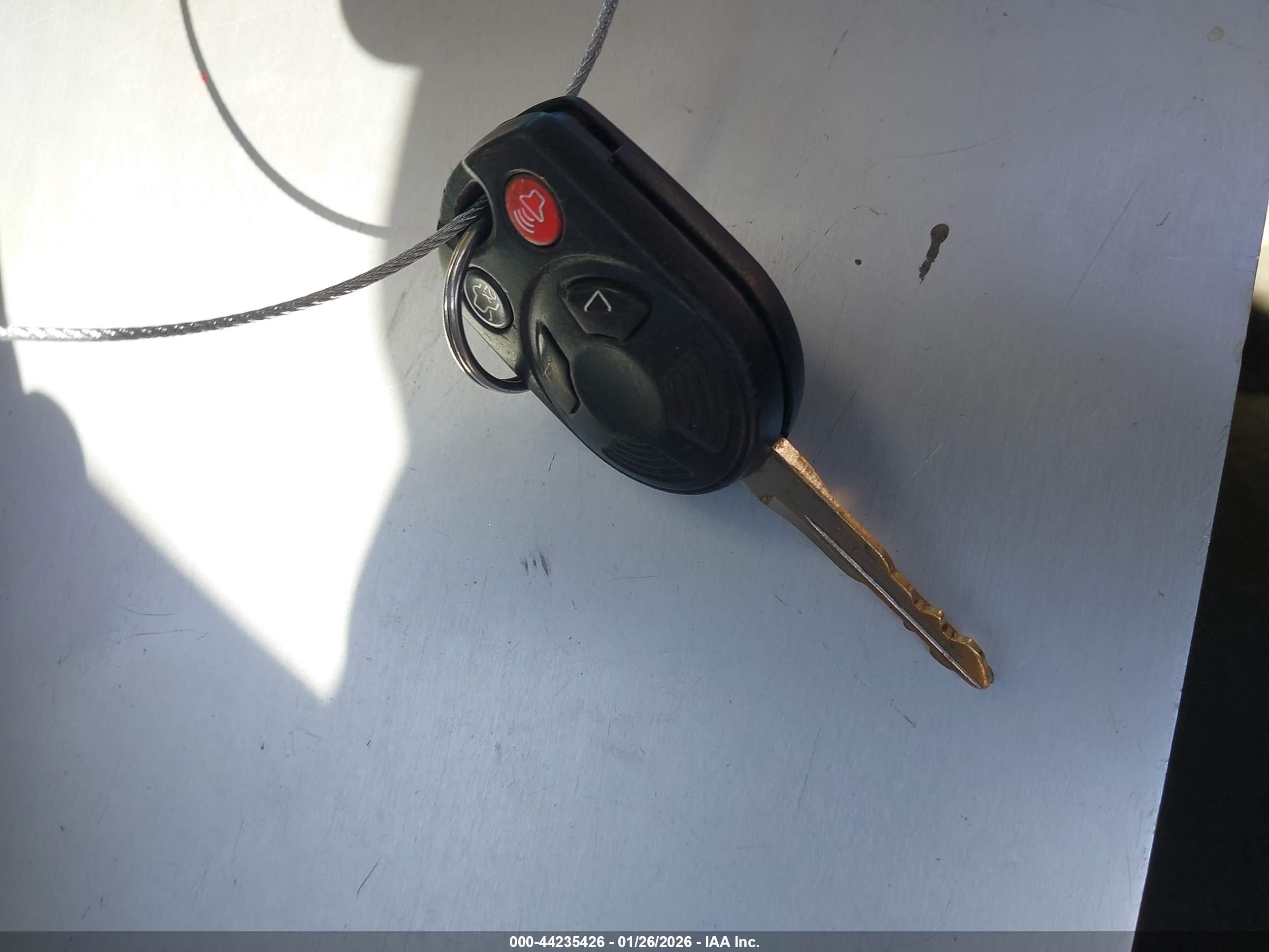 FORD ESCAPE image 11