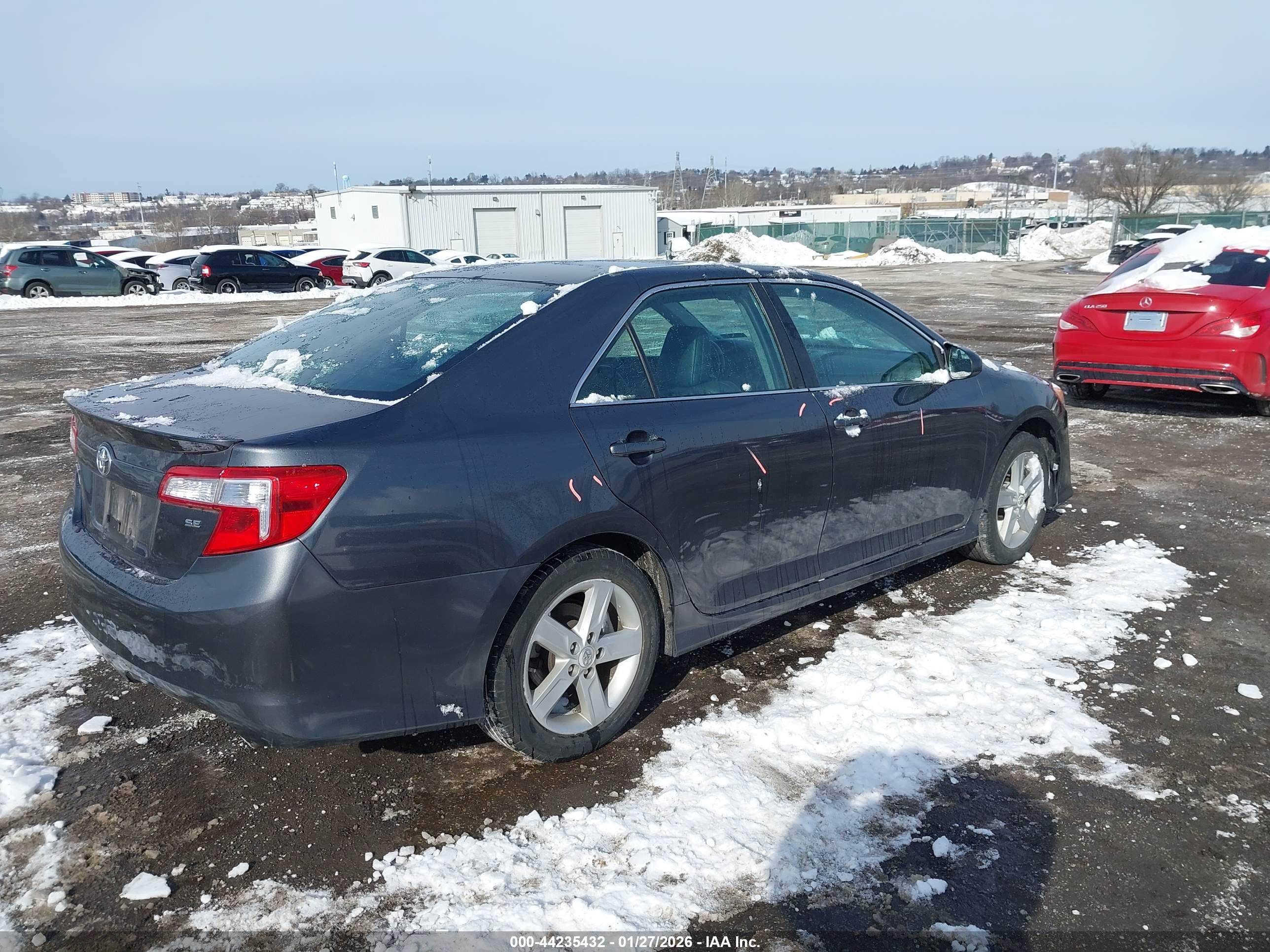 TOYOTA CAMRY image 4