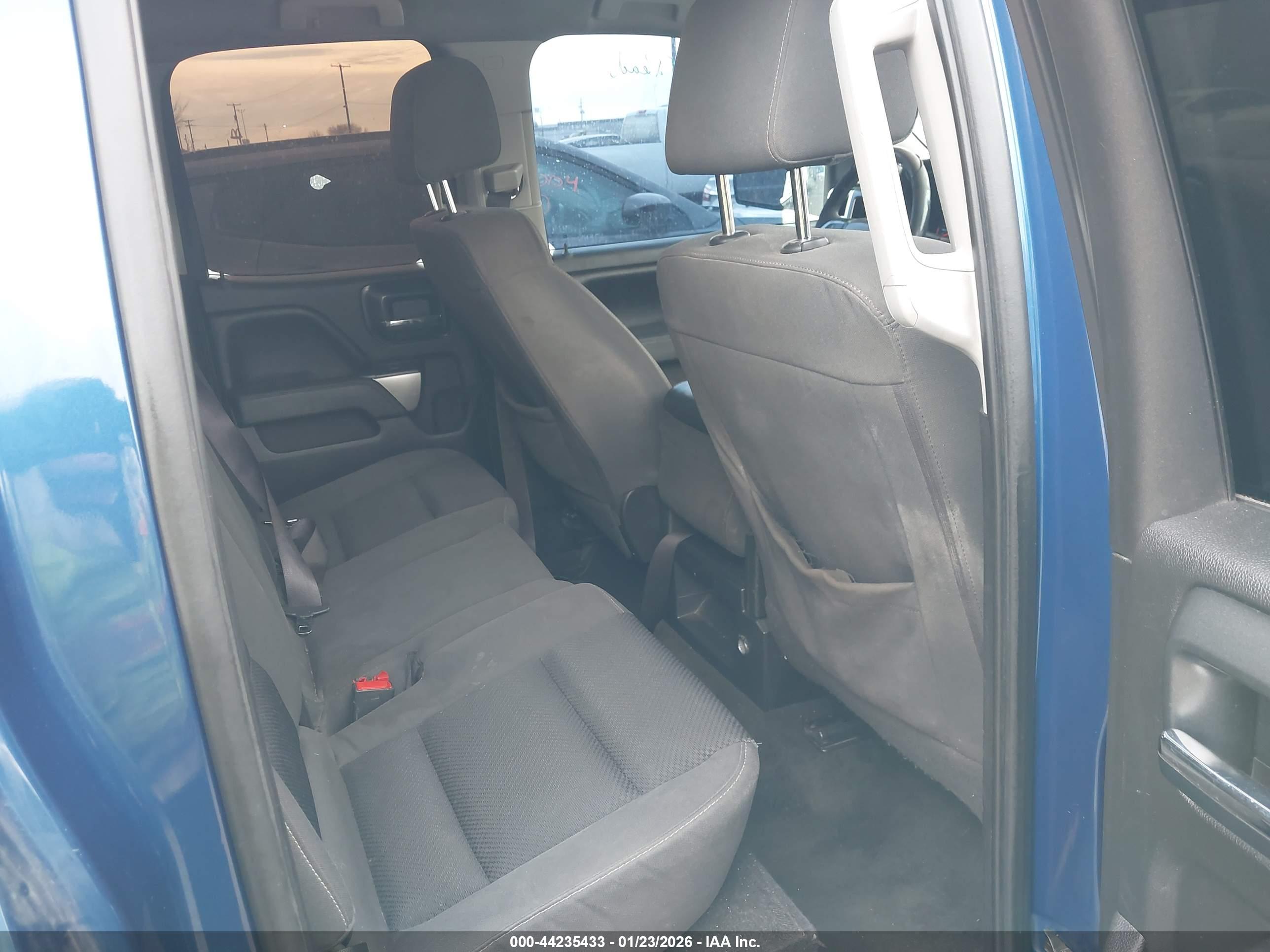 CHEVROLET SILVERADO image 8