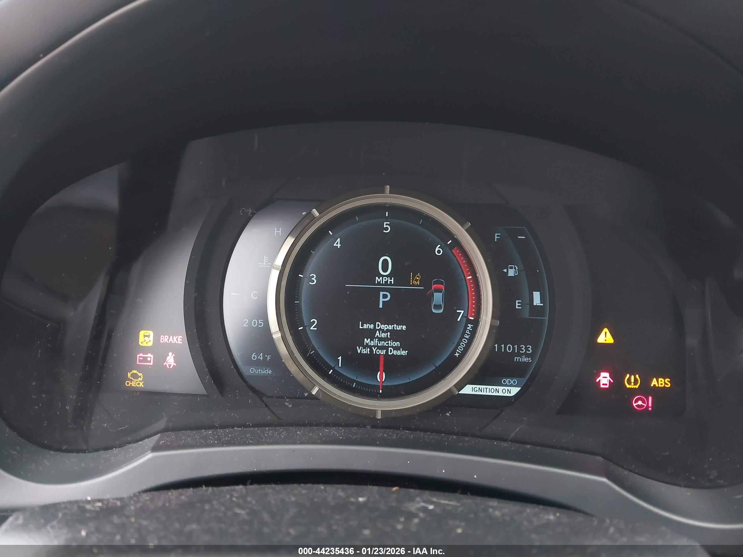 LEXUS IS image 7