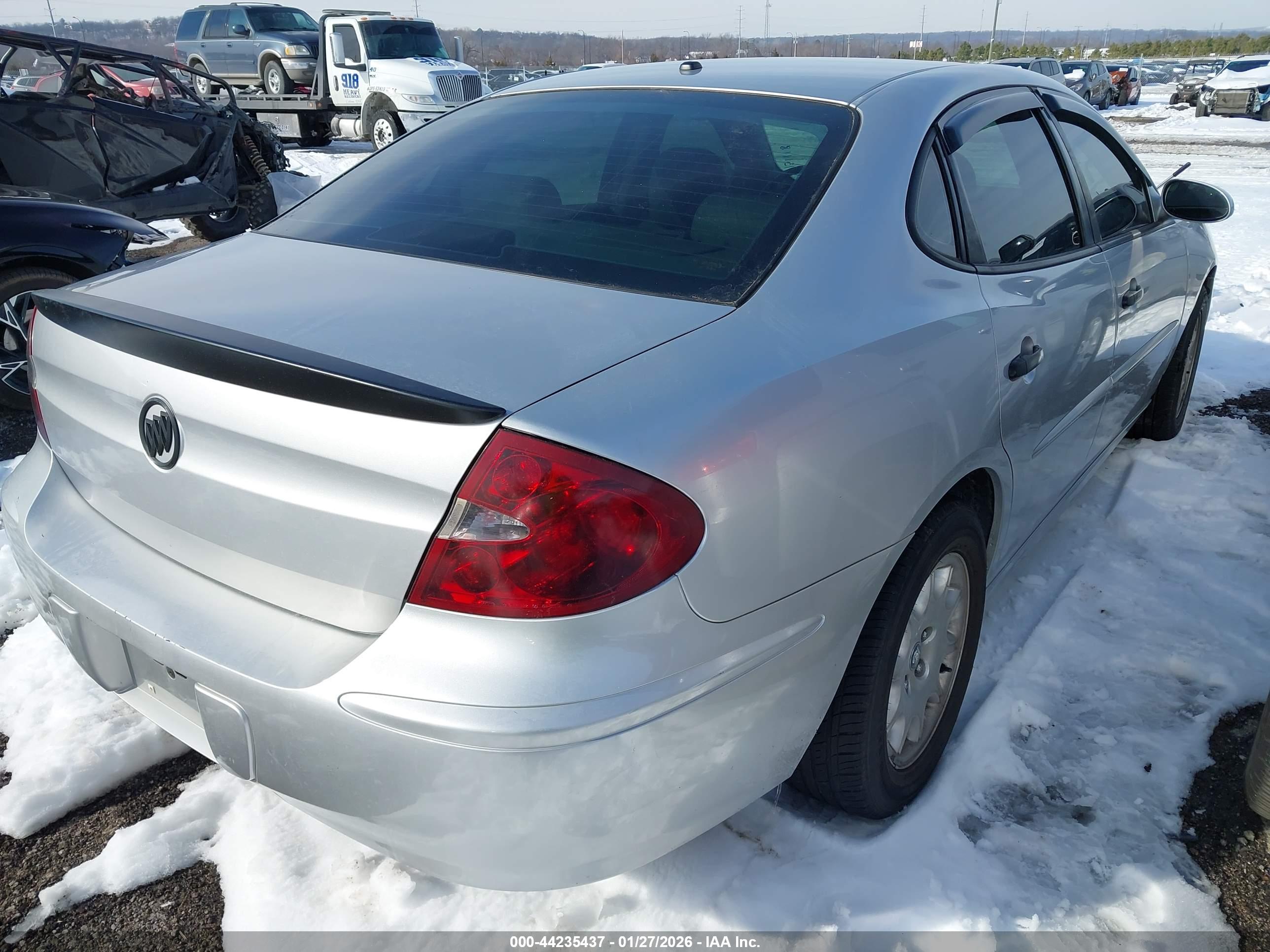BUICK LACROSSE image 4
