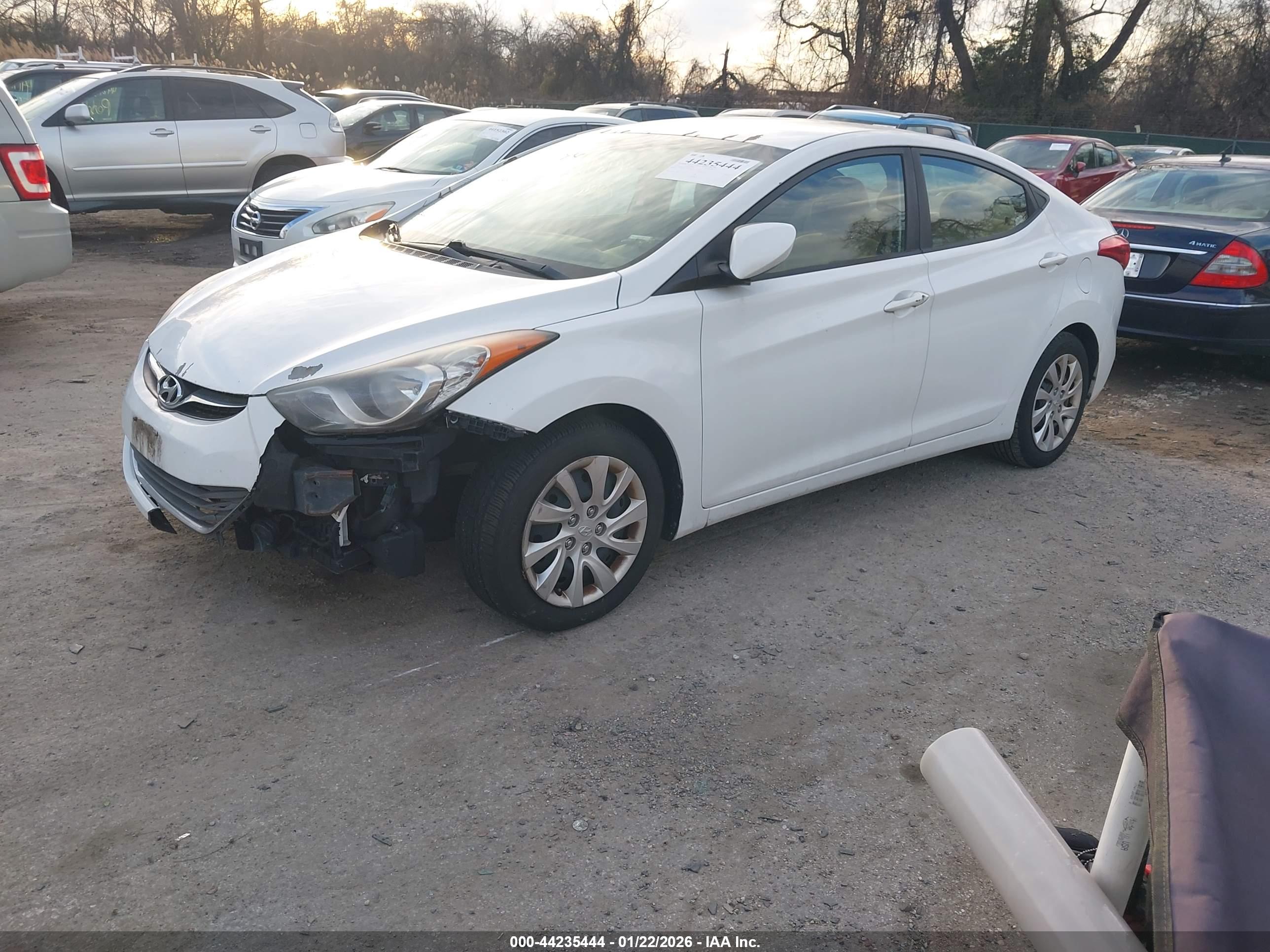 HYUNDAI ELANTRA image 2