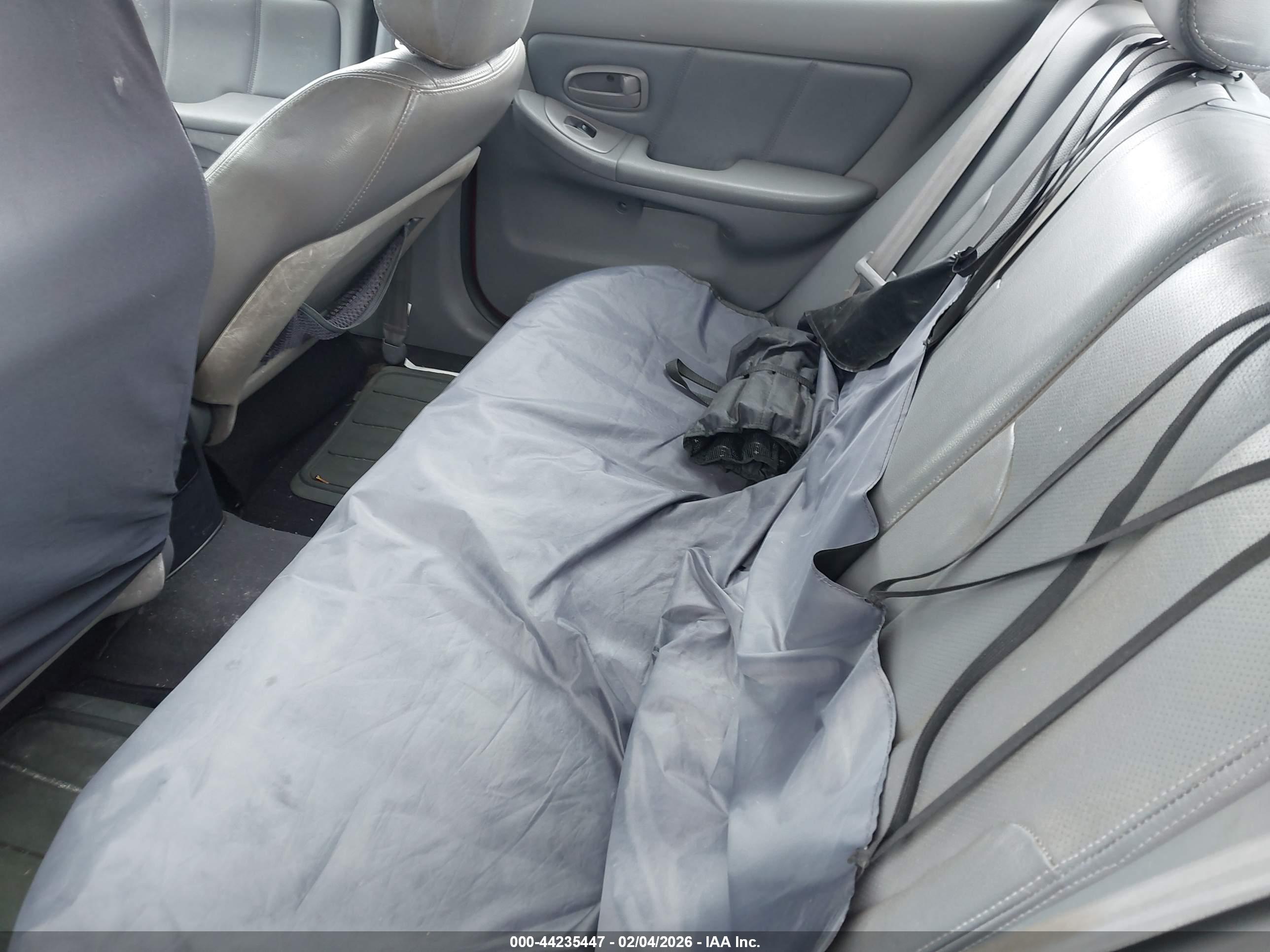 HYUNDAI ELANTRA image 8