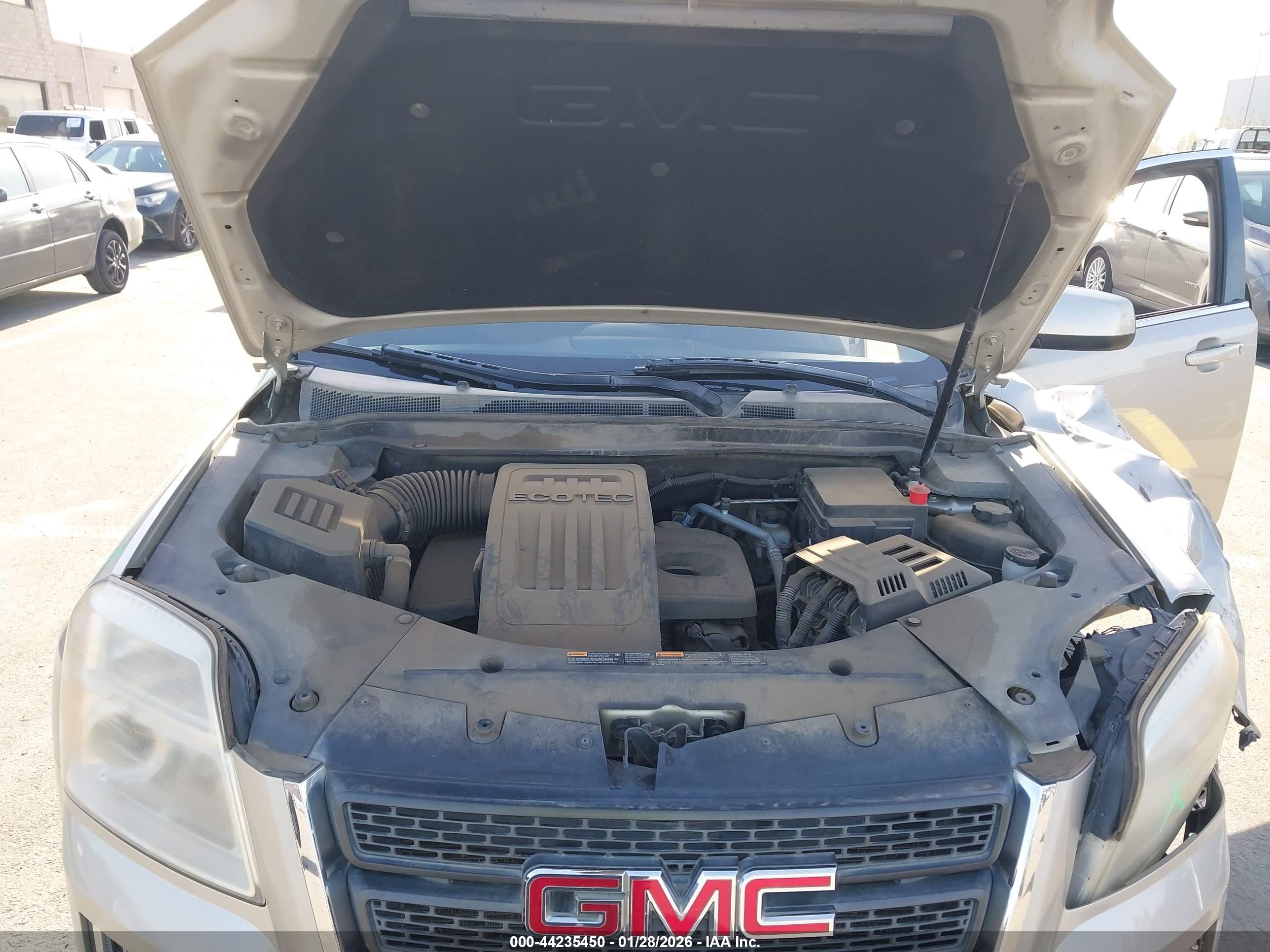 GMC TERRAIN image 10